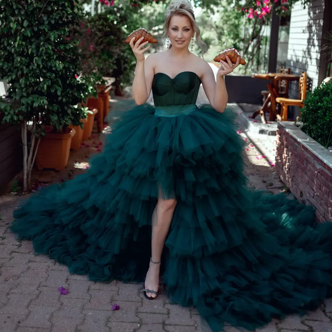 Stunning Big Volume Long Tulle Skirts For Dramatic Dance Show Performance Long Wide Tail Length From Waist To End 2 mt 6.5 ft
Stunning Big Volume Long Tulle Skirts For Dramatic Dance Show Performance Long Wide Tail Length From Waist To End 2 mt 6.5 ft