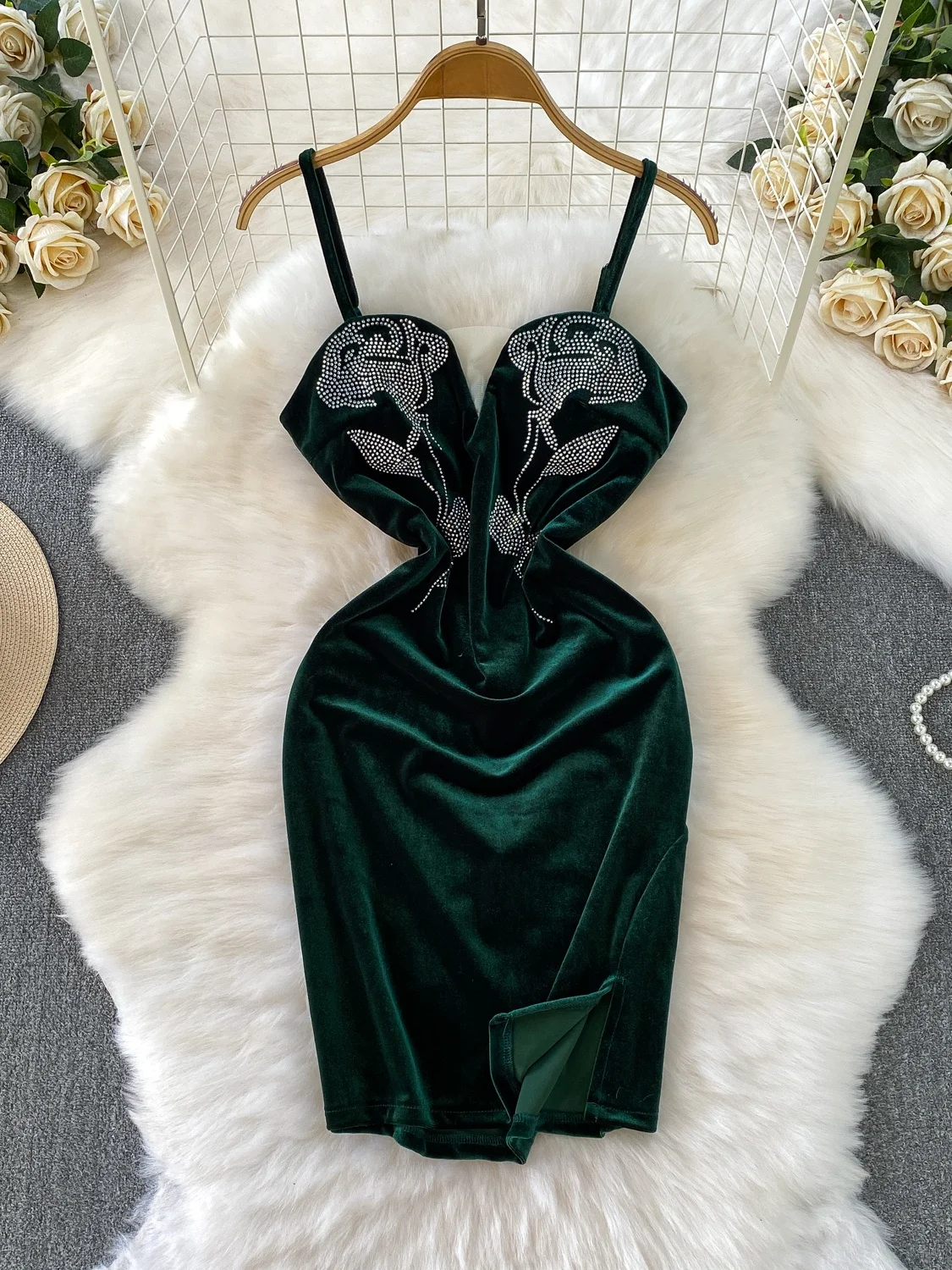 Sexy Sparkling Diamond Embellied Strapl Slimming Me Insertion Evening Gown for Women Heavy Embelliment Cotail Dr
Sexy Sparkling Diamond Embellied Strapl Slimming Me Insertion Evening Gown for Women Heavy Embelliment Cotail Dr