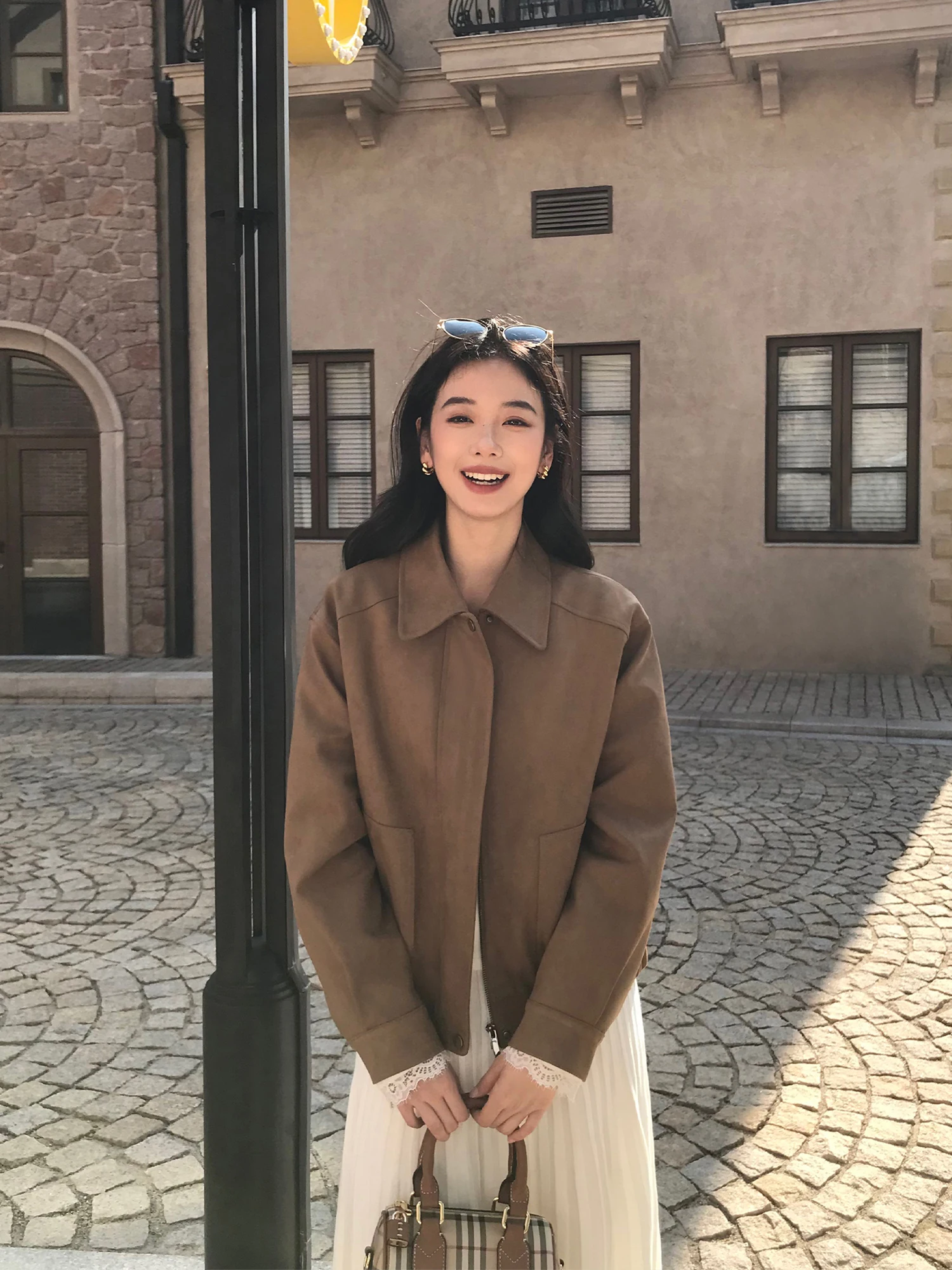 Женская повседневная куртка Mulvan Brownie Sunset с воротником из искусственного меха, укороченная, из полиэстера, с длинными рукавами, на молнии
Женская повседневная куртка Mulvan Brownie Sunset с воротником из искусственного меха, укороченная, из полиэстера, с длинными рукавами, на молнии