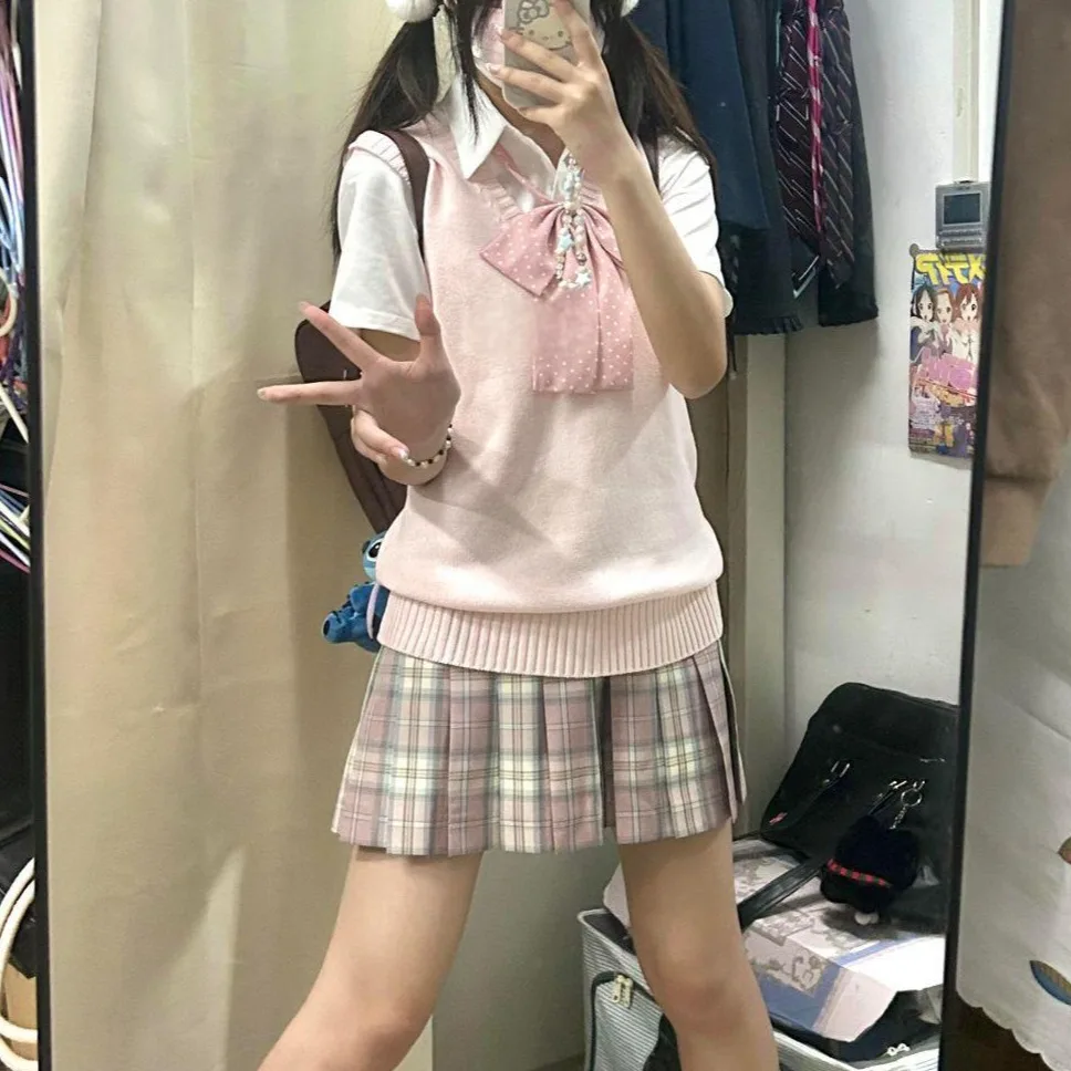 Original Design Pink Knitted Sweater Hooded Top JK Uniform Set with Sakura Skirt College Style Soft Girl Two-Piece Suit
Original Design Pink Knitted Sweater Hooded Top JK Uniform Set with Sakura Skirt College Style Soft Girl Two-Piece Suit
