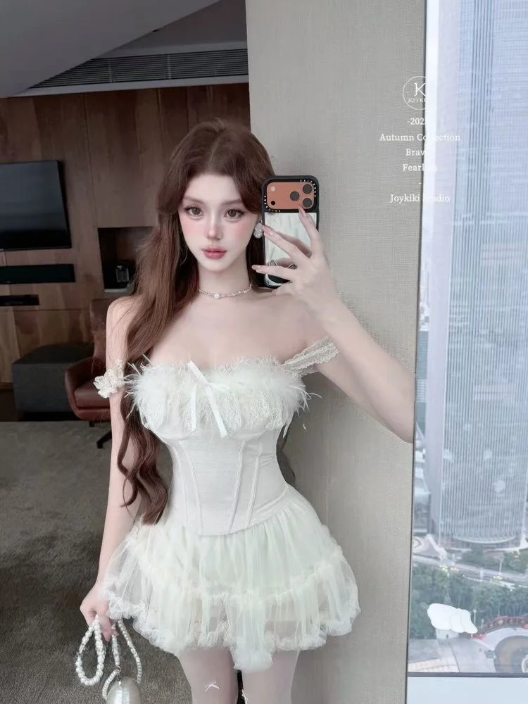 Summer Sweet Spicy Girl Pure Desire Lady Fashion Set High Waist Skirt And Tank Top Two Piece Set Short Sleeve Casual Wear
Summer Sweet Spicy Girl Pure Desire Lady Fashion Set High Waist Skirt And Tank Top Two Piece Set Short Sleeve Casual Wear
