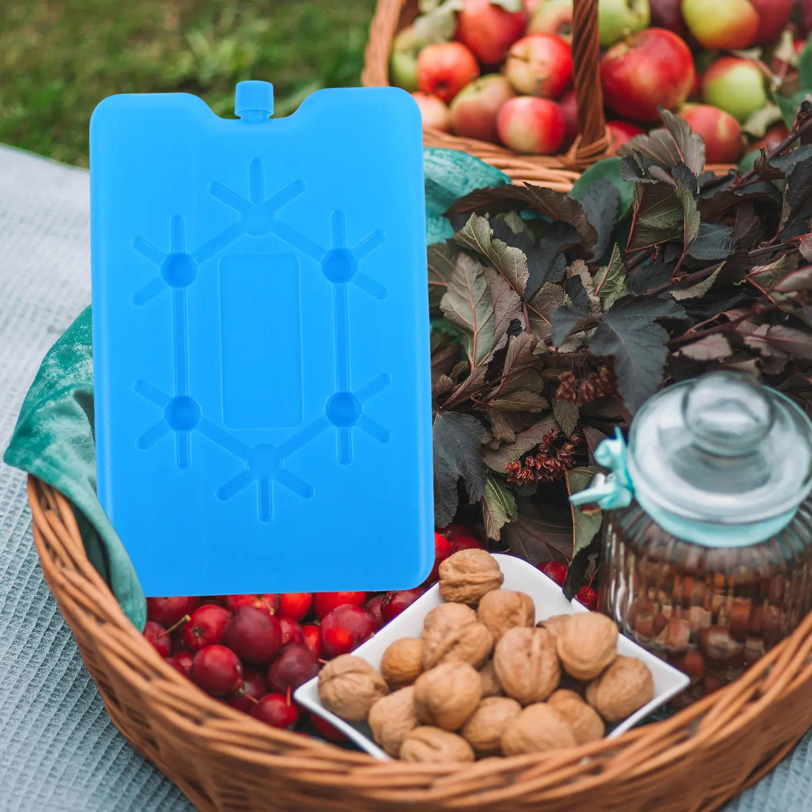 4Pcs Outdoor Ice Crystal Packs Reusable Freezer Blocks Portable Ice Cooling Packs for Lunch Box Picnic Cooler Mini Cooler
4Pcs Outdoor Ice Crystal Packs Reusable Freezer Blocks Portable Ice Cooling Packs for Lunch Box Picnic Cooler Mini Cooler