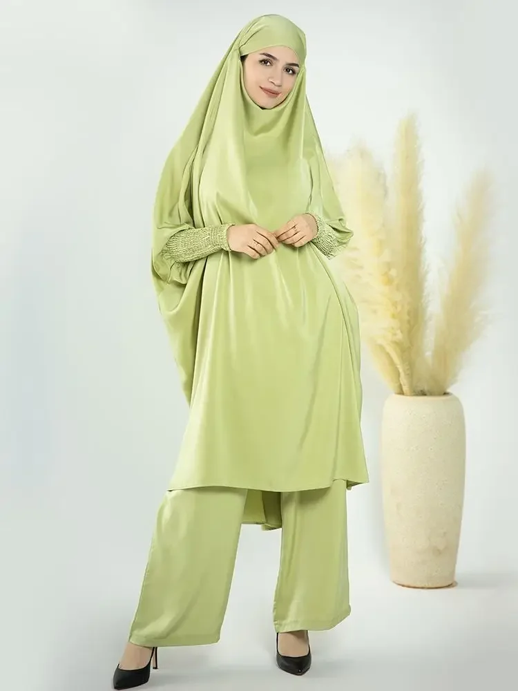 Eid Satin Jilbab комплект из 2 предметов с капюшоном Женская молитвенная одежда длинная Khimar Abaya + прямые брюки
Eid Satin Jilbab комплект из 2 предметов с капюшоном Женская молитвенная одежда длинная Khimar Abaya + прямые брюки