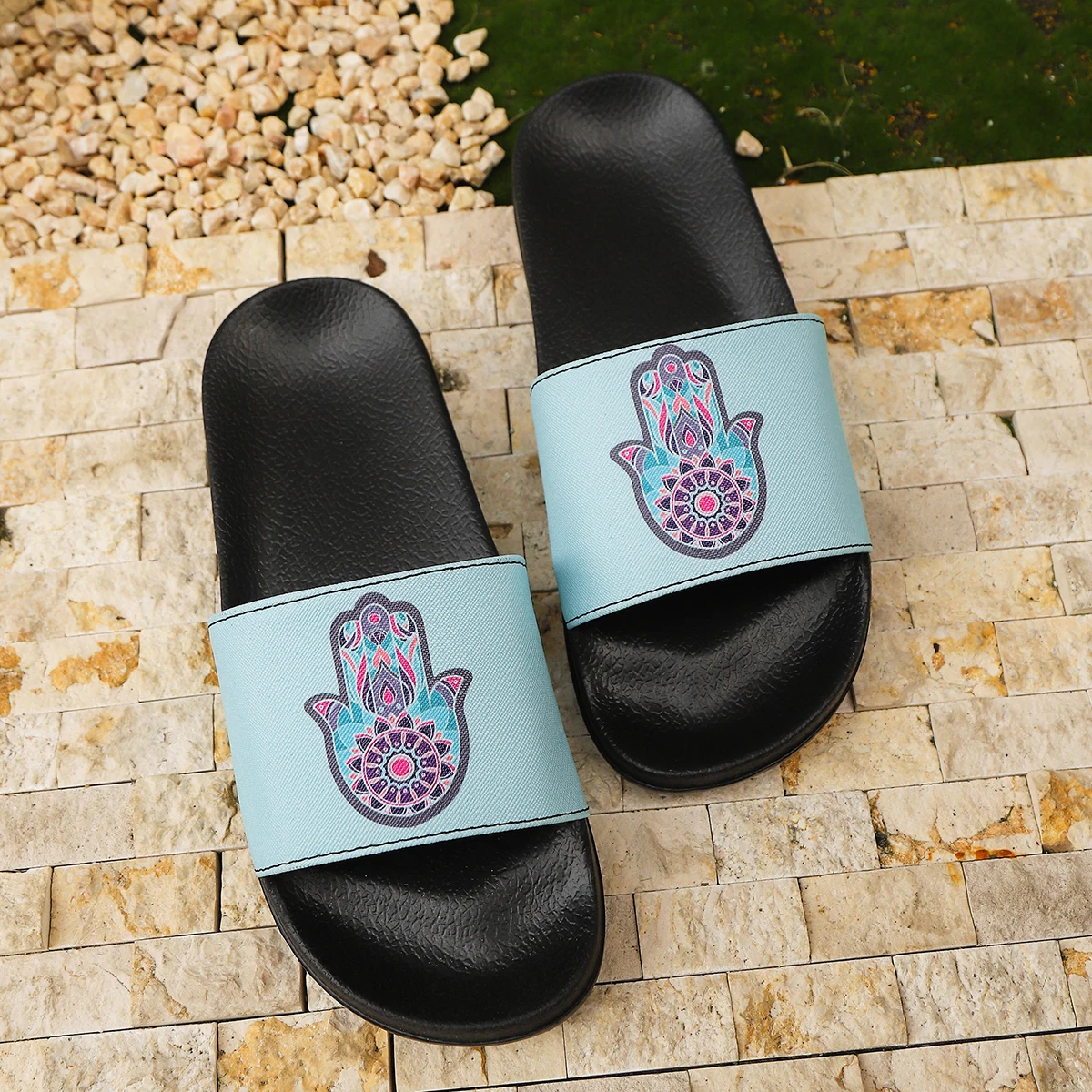 Women's Fashionable Casual Slippers - Lightweight Indoor and Outdoor Home Shoes, Stylish and Breathable Fabric Lining with Trendy Print Design, Suitable for Home, Garden, and Beach Use, Comfortable for All Seasons
Women's Fashionable Casual Slippers - Lightweight Indoor and Outdoor Home Shoes, Stylish and Breathable Fabric Lining with Trendy Print Design, Suitable for Home, Garden, and Beach Use, Comfortable for All Seasons