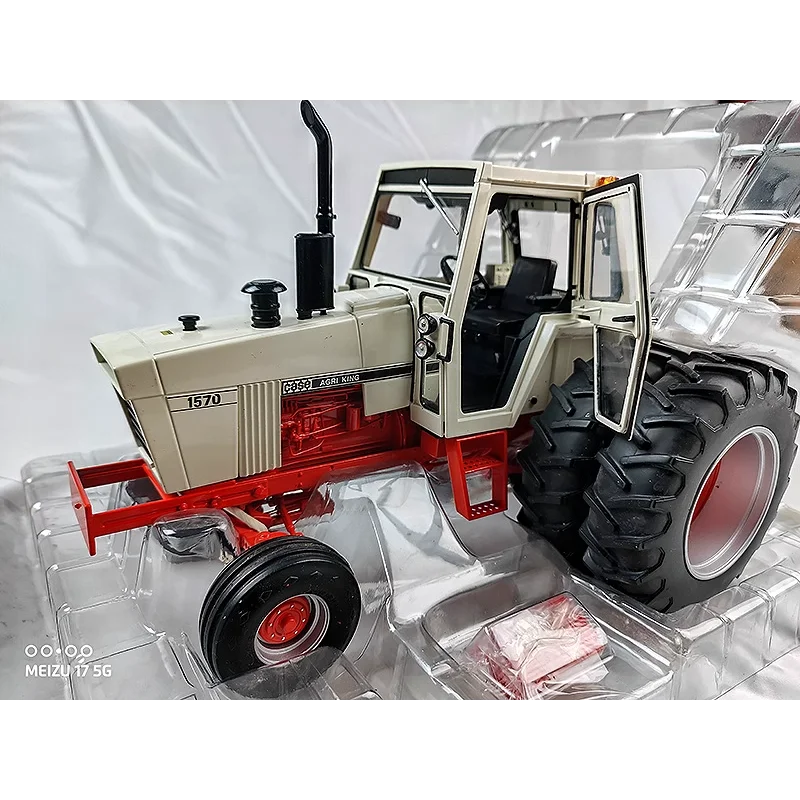 Литой под давлением ERTL масштаб 1:16, 1570, трактор, сельскохозяйственная модель автомобиля из сплава, Коллекционная игрушка, подарок, сувенир, демонстрационный орнамент
Литой под давлением ERTL масштаб 1:16, 1570, трактор, сельскохозяйственная модель автомобиля из сплава, Коллекционная игрушка, подарок, сувенир, демонстрационный орнамент