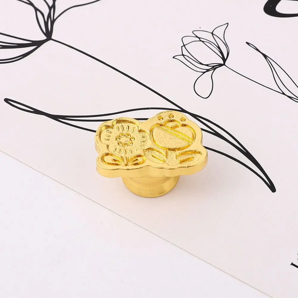 Replace Head Rose Embossed Sealing Wax Stamp Antique Metal Flowers Vintage Sakura Wax Seal Stamp DIY Tool Leaf
Replace Head Rose Embossed Sealing Wax Stamp Antique Metal Flowers Vintage Sakura Wax Seal Stamp DIY Tool Leaf