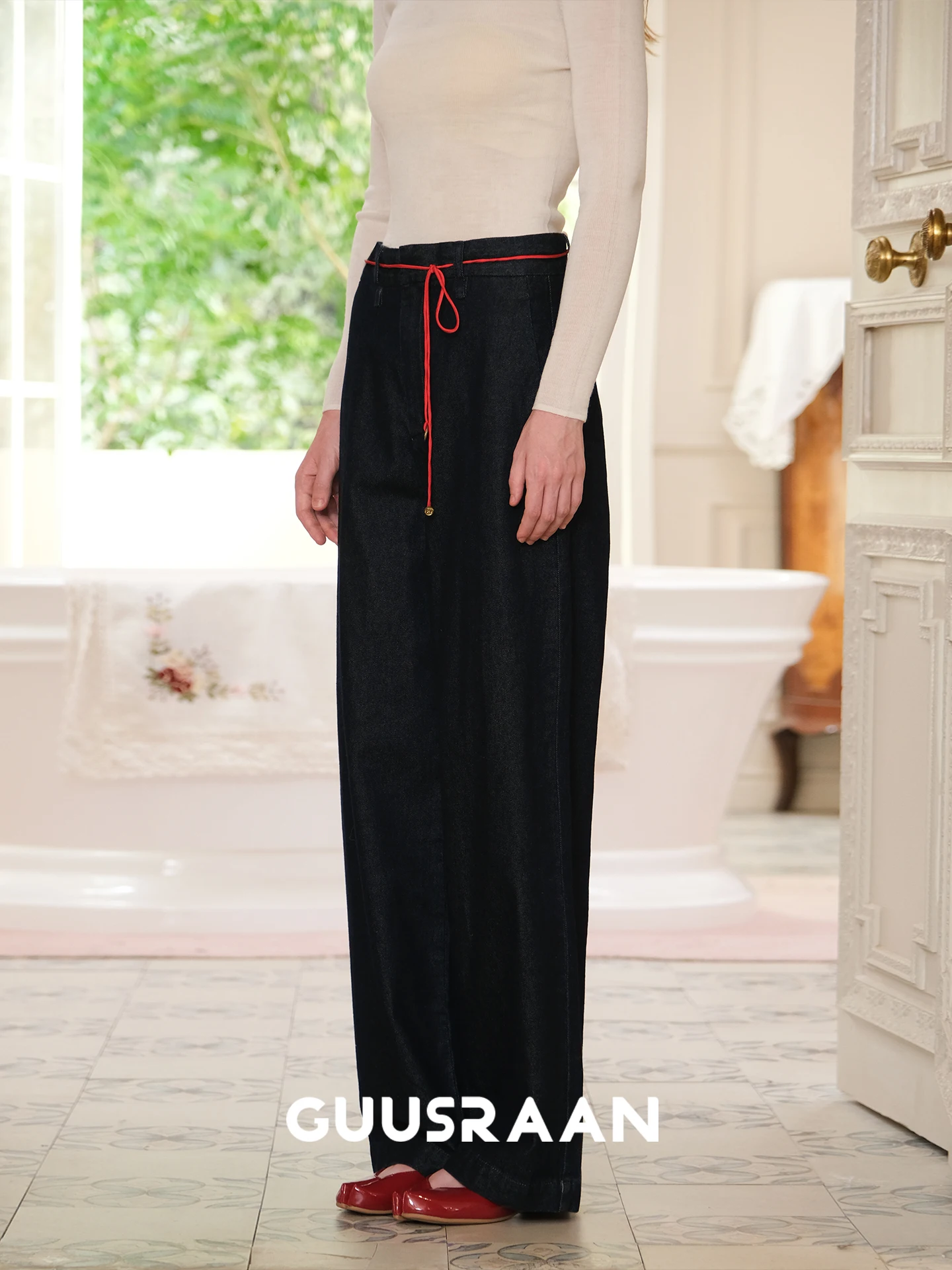 Женские свободные прямые джинсы Nelace Fortune из хлопка и шелка, модные повседневные, на молнии, однотонные, осенние
Женские свободные прямые джинсы Nelace Fortune из хлопка и шелка, модные повседневные, на молнии, однотонные, осенние