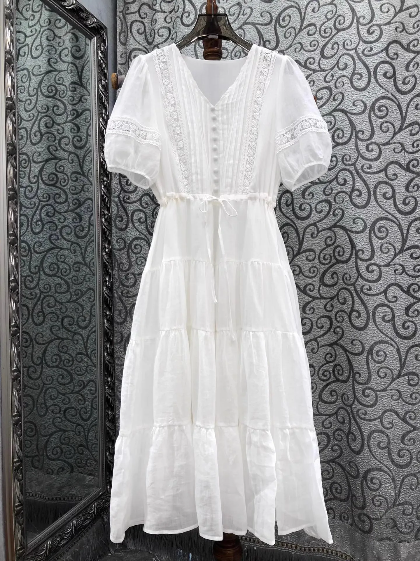 100%Ramie Dress 2025 Summer Style Women Sexy V-Neck Crochet Lace Embrodiery Drawstring Waist Mid-Calf White Blue Luxury Dress
100%Ramie Dress 2025 Summer Style Women Sexy V-Neck Crochet Lace Embrodiery Drawstring Waist Mid-Calf White Blue Luxury Dress