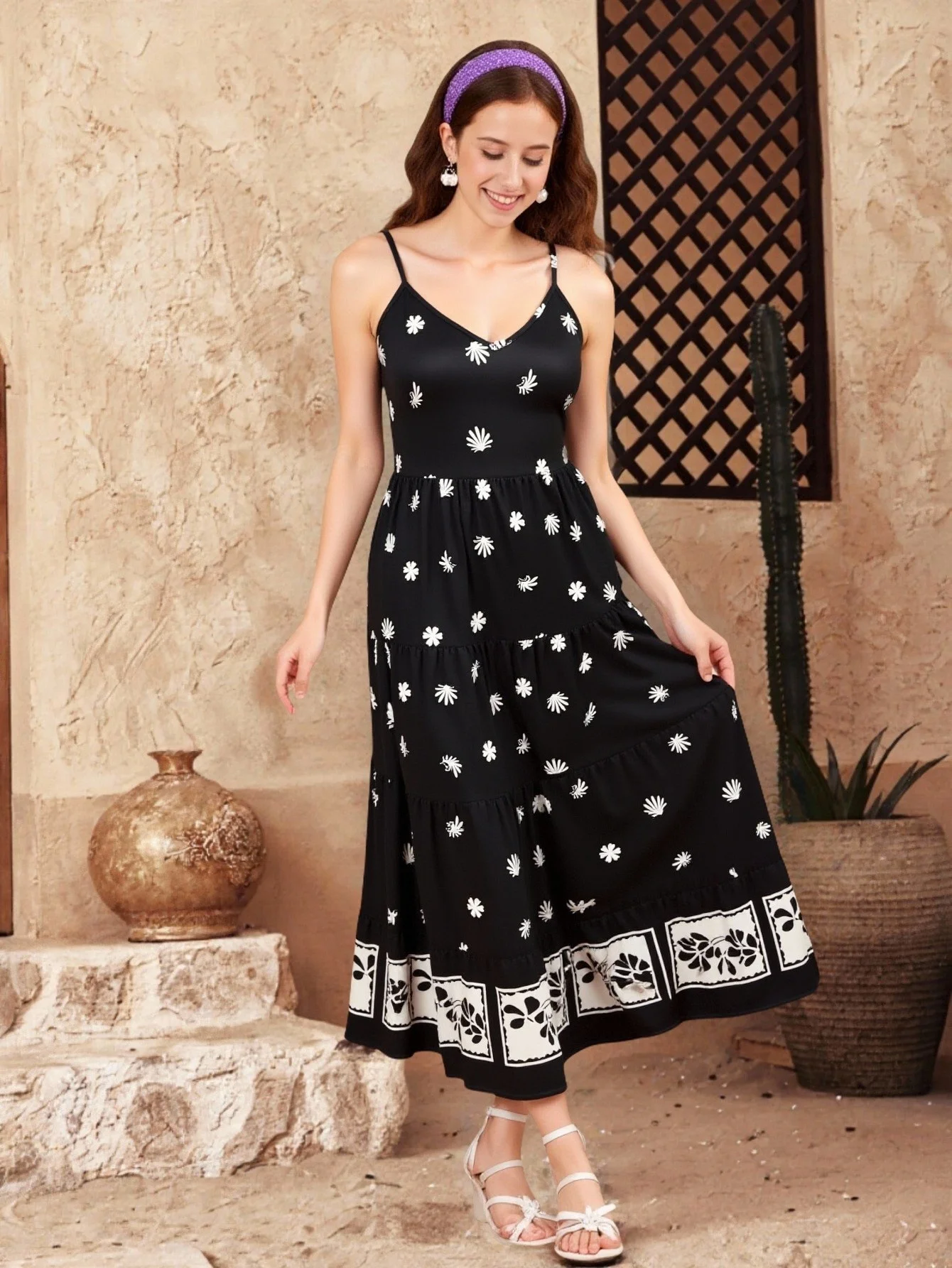 Женское летнее пляжное платье макси больших размеров в богемном стиле с цветочным принтом, черное, на тонких бретельках, с многоярусными оборками (0XL-4XL)
Женское летнее пляжное платье макси больших размеров в богемном стиле с цветочным принтом, черное, на тонких бретельках, с многоярусными оборками (0XL-4XL)