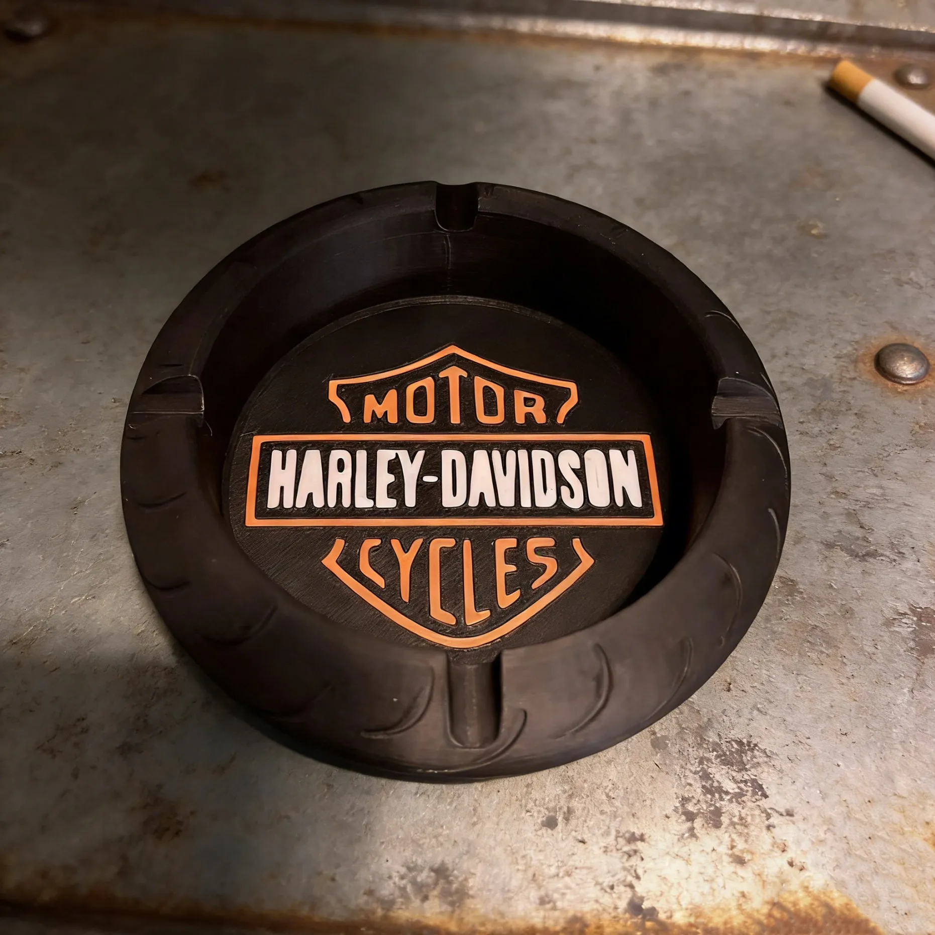 Harley-Davidson Tire-Shaped Ashtray 3D Printed For Harley Davidson Softail Sportster VRSC Touring X48 883 1200 Street Glide New
Harley-Davidson Tire-Shaped Ashtray 3D Printed For Harley Davidson Softail Sportster VRSC Touring X48 883 1200 Street Glide New