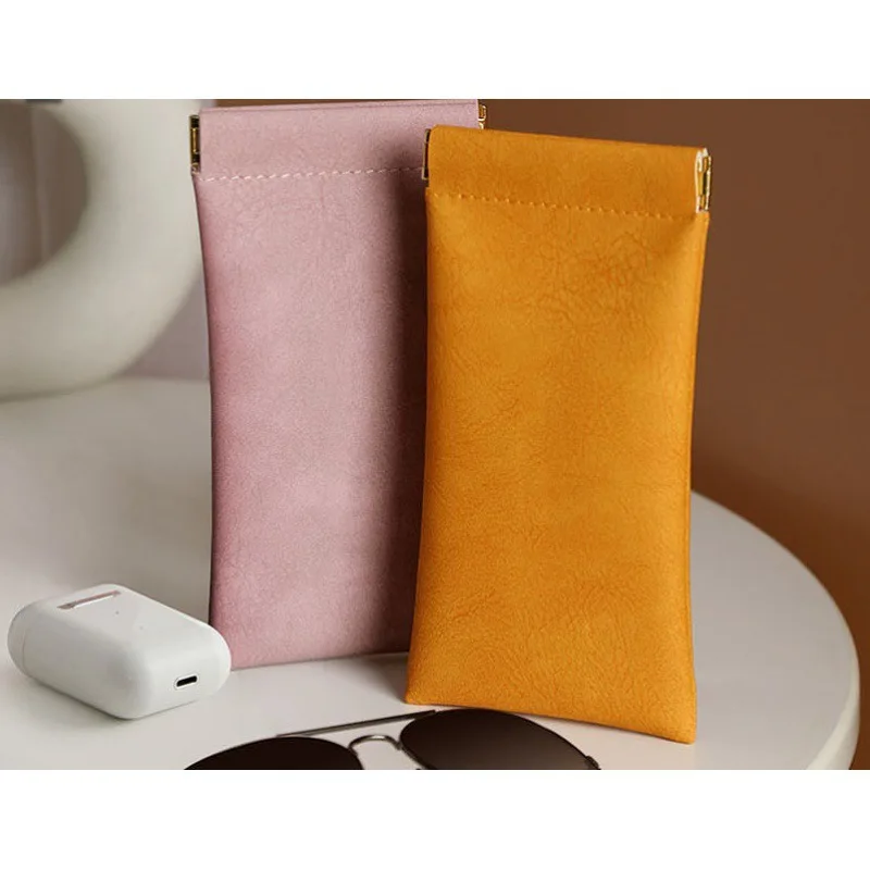 New Sun Glasses Pouch Automatic Closing Built-in Fluff Storing Leather Glasses Bag Sealing Coins Keys Jewelry Organizer Eyewear
New Sun Glasses Pouch Automatic Closing Built-in Fluff Storing Leather Glasses Bag Sealing Coins Keys Jewelry Organizer Eyewear