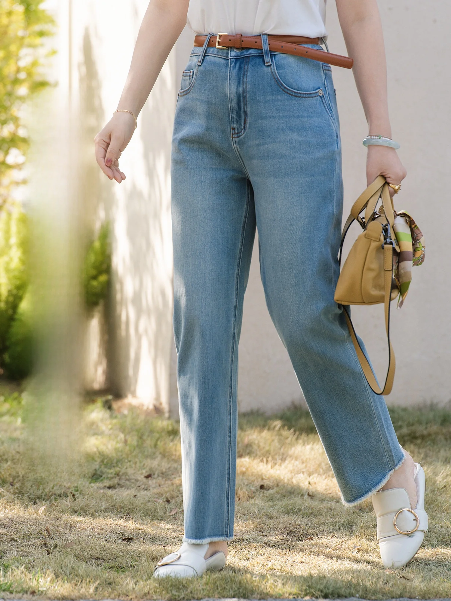 Apipedream Natural Waist Denim Jeans Ladies Straight Leg Cotton Stretch Light Blue Spring Water All-Match French Bread
Apipedream Natural Waist Denim Jeans Ladies Straight Leg Cotton Stretch Light Blue Spring Water All-Match French Bread