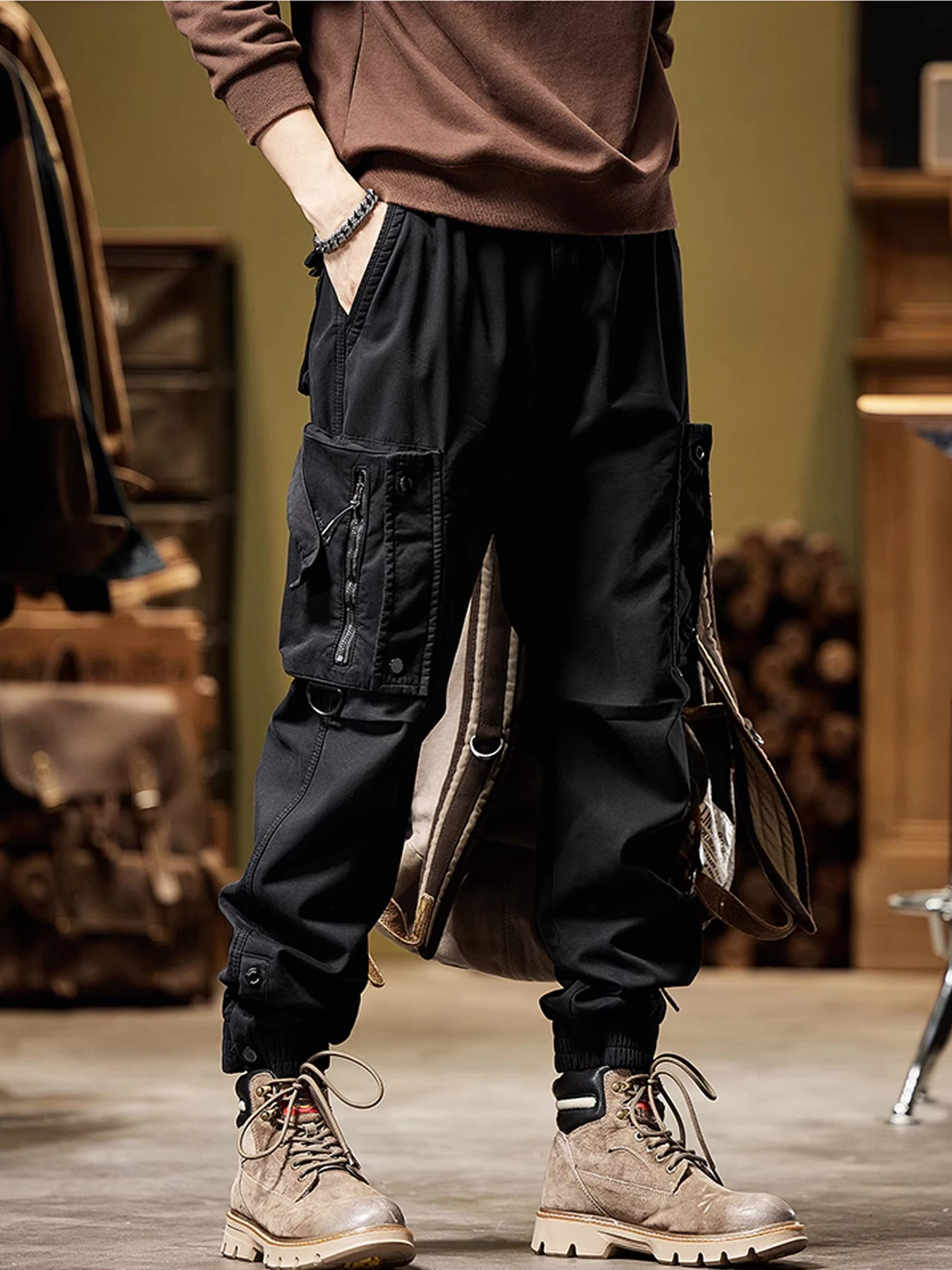 Multi-pockets Ribbons Bandage Tactical Techwear Cargo Pants Mens Harajuku Punk Hip Hop Joggers Pantalons Casual Streetwear
Multi-pockets Ribbons Bandage Tactical Techwear Cargo Pants Mens Harajuku Punk Hip Hop Joggers Pantalons Casual Streetwear