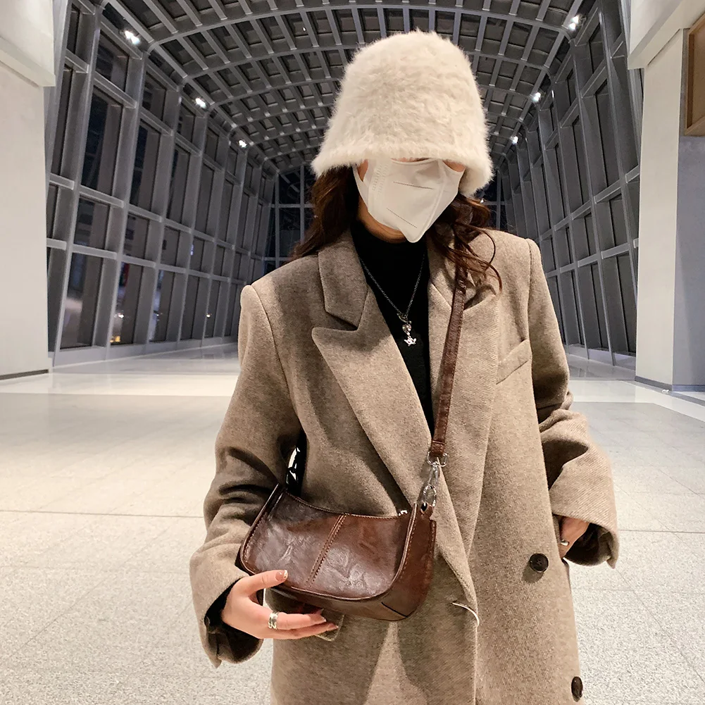Retro Women's Satchel Hobo Bag PU Leather Shopping Bag Fashion Solid Designer Armpit Bag Casual Double Pocket Hand Underarm Bag
Retro Women's Satchel Hobo Bag PU Leather Shopping Bag Fashion Solid Designer Armpit Bag Casual Double Pocket Hand Underarm Bag