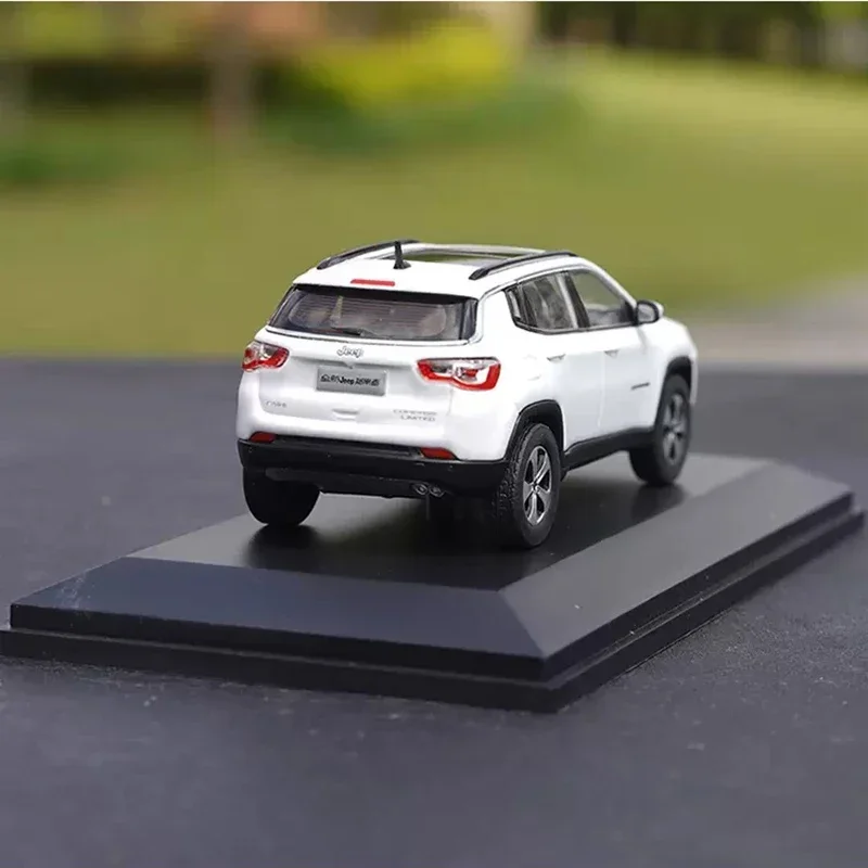 Литая под давлением модель автомобиля из сплава GAC в масштабе 1:43, коллекция сувениров, украшения для автомобиля, игрушка
Литая под давлением модель автомобиля из сплава GAC в масштабе 1:43, коллекция сувениров, украшения для автомобиля, игрушка