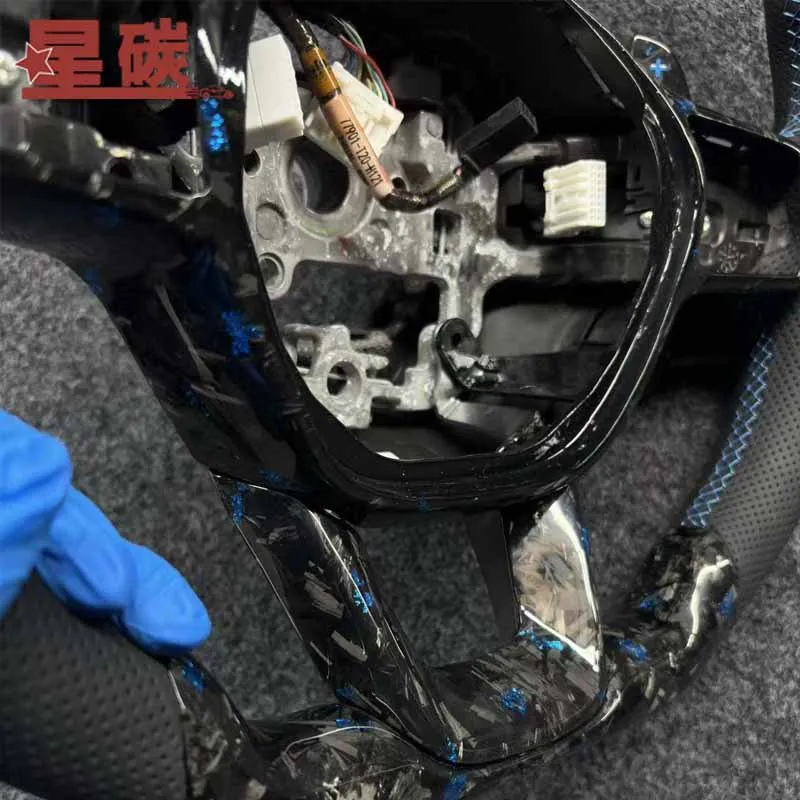 For Honda 11th Gen Civic High-Quality Forged Carbon Fiber Steering Wheel Modification (Factory Direct Sale)
For Honda 11th Gen Civic High-Quality Forged Carbon Fiber Steering Wheel Modification (Factory Direct Sale)