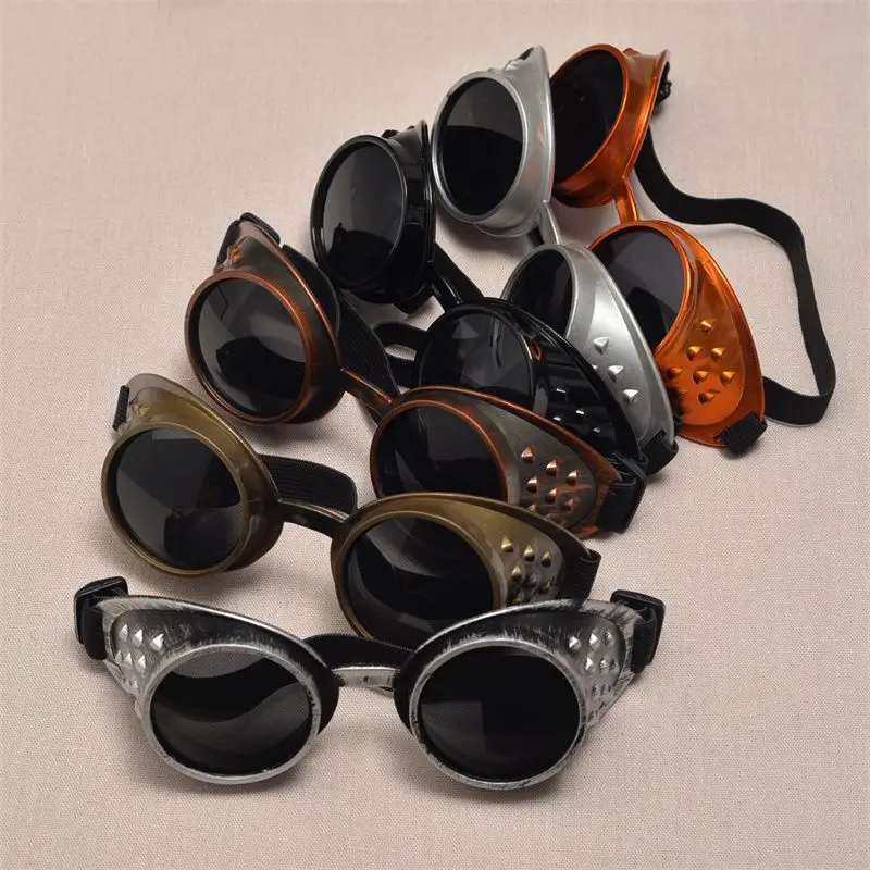 European and American retro steampunk gothic glasses goggles riding windproof goggles
European and American retro steampunk gothic glasses goggles riding windproof goggles