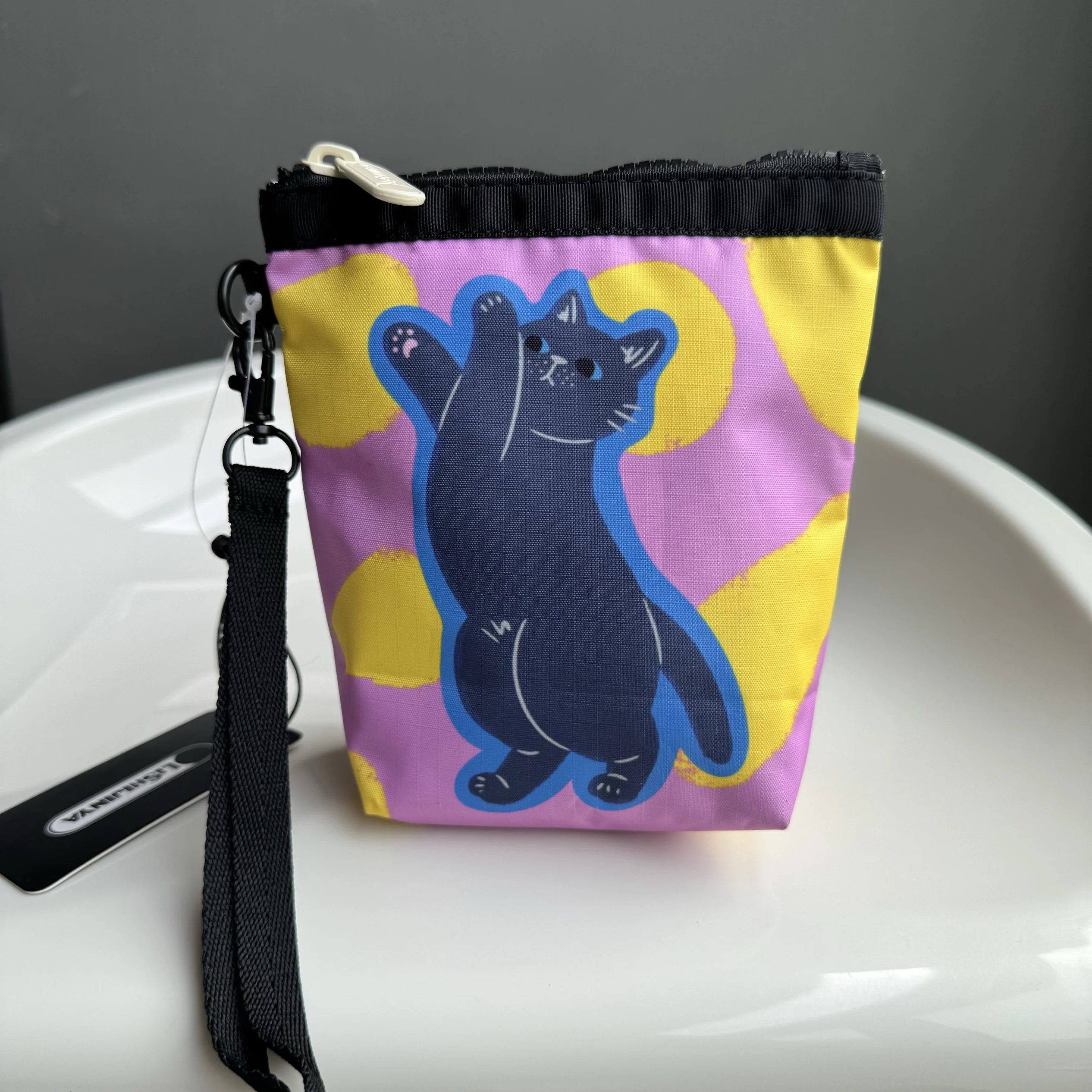 New Bubu Home 706 Clutch Cosmetic Storage Bag Small Wallet L204 Size 407 Polyester Functional Bag for Men And Women
New Bubu Home 706 Clutch Cosmetic Storage Bag Small Wallet L204 Size 407 Polyester Functional Bag for Men And Women