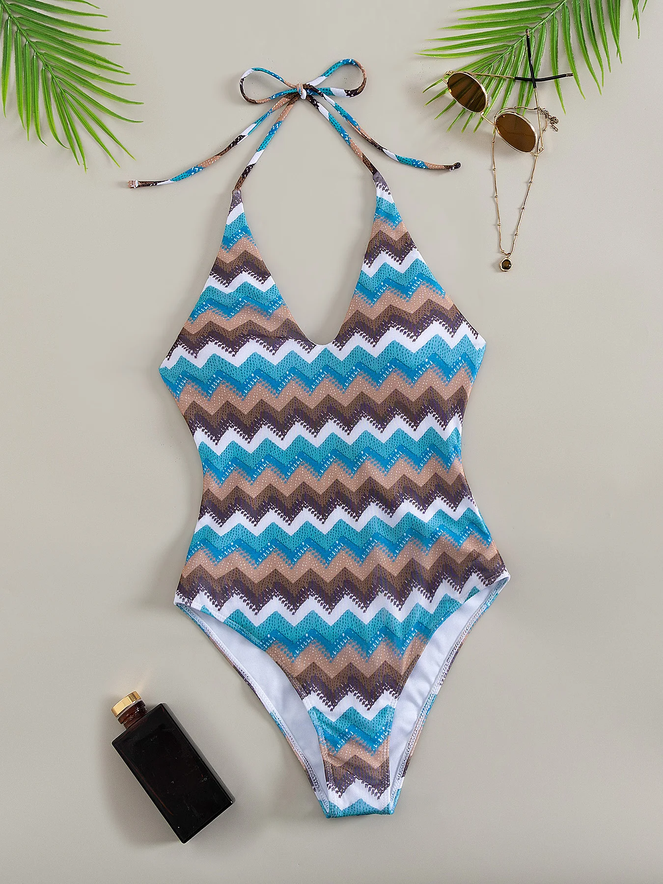 2025 New Elegant Zigzag Patterned One-Piece Swimsuit Perfect for Summer Beachwear Pool Parties Special Occasions Beach Glamour
2025 New Elegant Zigzag Patterned One-Piece Swimsuit Perfect for Summer Beachwear Pool Parties Special Occasions Beach Glamour