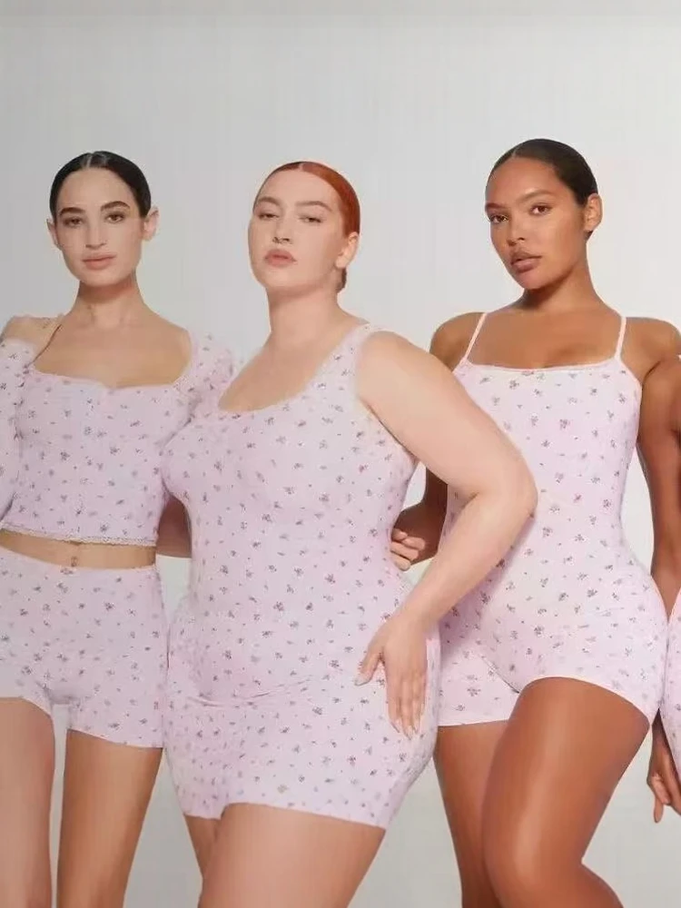 Ultra Soft Floral Lace Plaid Modal Halter Onesie Shorts Slimming Cotton Blend Fabric Straight Cut Thin Design Online Exclusive
Ultra Soft Floral Lace Plaid Modal Halter Onesie Shorts Slimming Cotton Blend Fabric Straight Cut Thin Design Online Exclusive