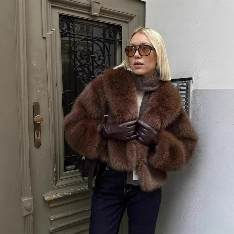 Winter Best-selling Luxurious Faux-fur Coat with Real Fur Trim Short Fluffy in Brown A Retro Style for Winter Women's Clothing
Winter Best-selling Luxurious Faux-fur Coat with Real Fur Trim Short Fluffy in Brown A Retro Style for Winter Women's Clothing