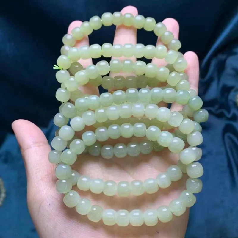 Браслет из натурального нефрита Хэтиан, материал Цинхай, 7x8 мм, одинарный круг, старинный стиль, без вкраплений, без трещин
Браслет из натурального нефрита Хэтиан, материал Цинхай, 7x8 мм, одинарный круг, старинный стиль, без вкраплений, без трещин