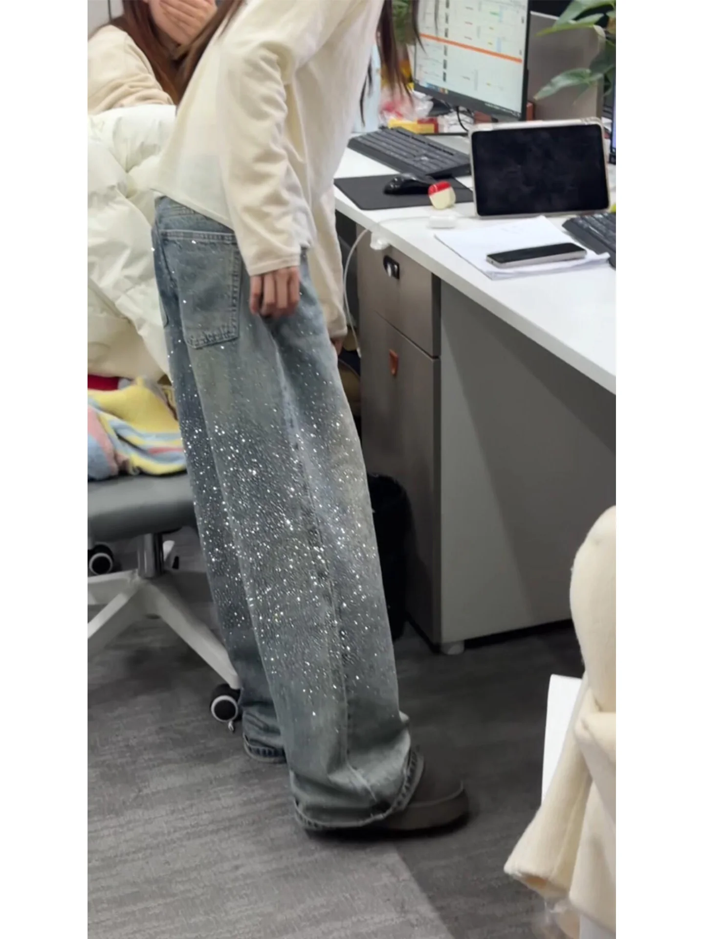 American Style High Waist Straight Leg Jeans Women's Washed Vintage Wide Leg Pants Summer New Arrival Large Size Denim Skinnies
American Style High Waist Straight Leg Jeans Women's Washed Vintage Wide Leg Pants Summer New Arrival Large Size Denim Skinnies