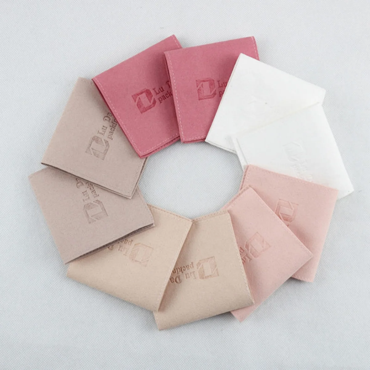 100pcs Jewelry Organizer Gift Bags Custom Logo Brand Silk Satin Drawstring Packaging Pouch Wedding Favors For Rings Necklace
100pcs Jewelry Organizer Gift Bags Custom Logo Brand Silk Satin Drawstring Packaging Pouch Wedding Favors For Rings Necklace