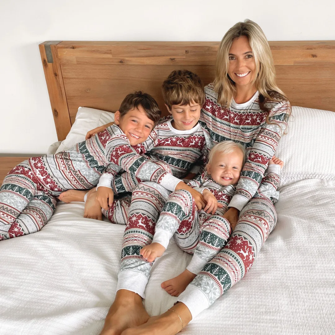 2024 Family Christmas Matching Pajamas Set Xmas Adult Kids Mother And Daughter Father Son Sleepwear Baby Family Look Outfits
2024 Family Christmas Matching Pajamas Set Xmas Adult Kids Mother And Daughter Father Son Sleepwear Baby Family Look Outfits