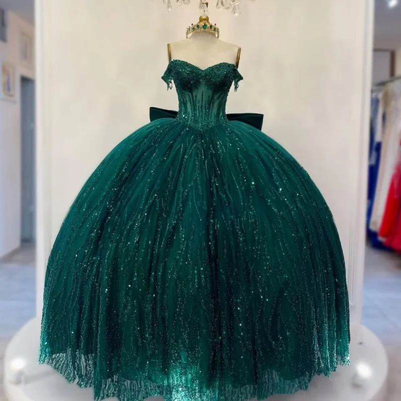 Customized Shiny blackish green Off Shoulder Quinceanera Dress applique crystal Beadwork Bow vestidos de 15 Quinceanera
Customized Shiny blackish green Off Shoulder Quinceanera Dress applique crystal Beadwork Bow vestidos de 15 Quinceanera 