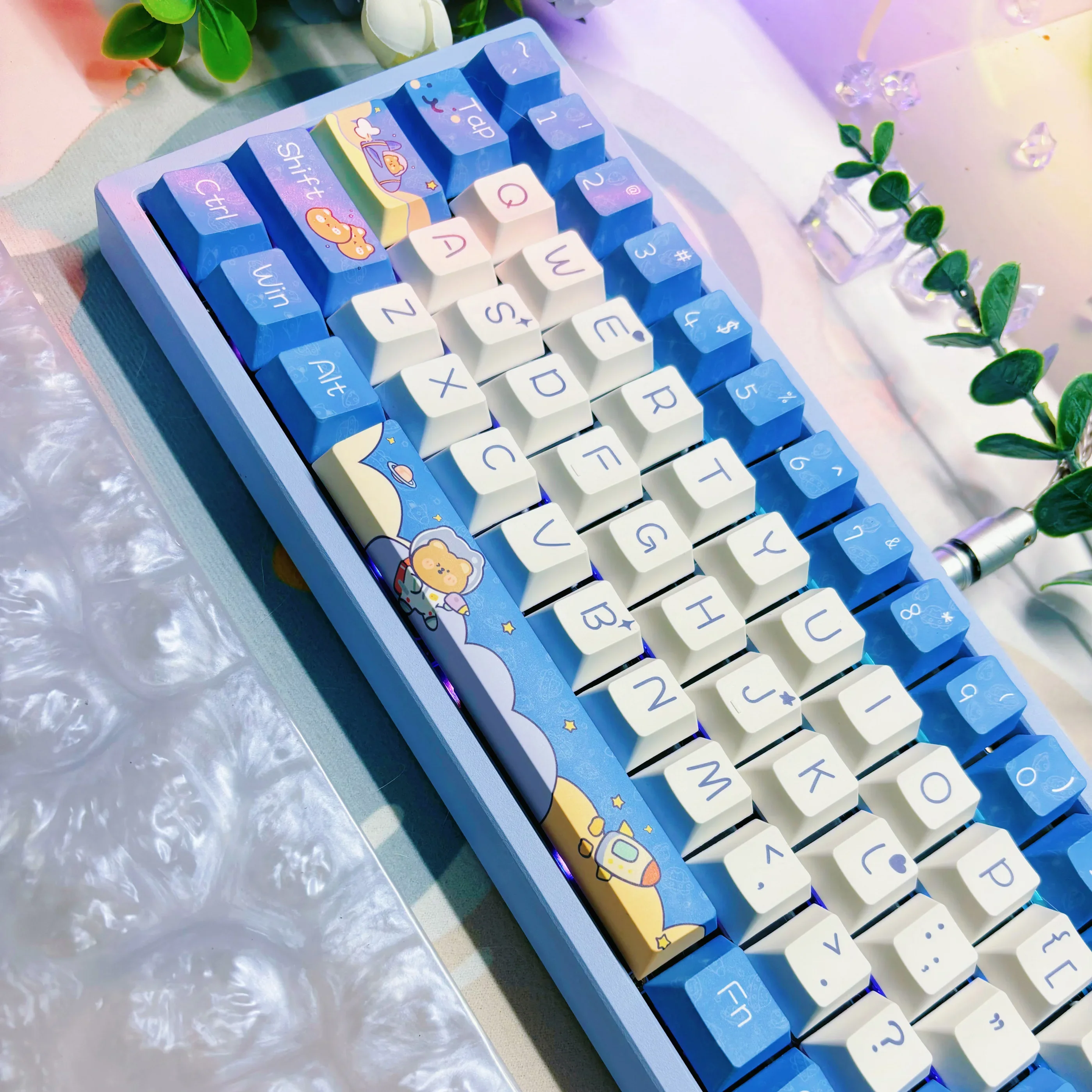 Original bear thickened material 1.6-1. 7MM five-sided sublimation original height keycap
Original bear thickened material 1.6-1. 7MM five-sided sublimation original height keycap