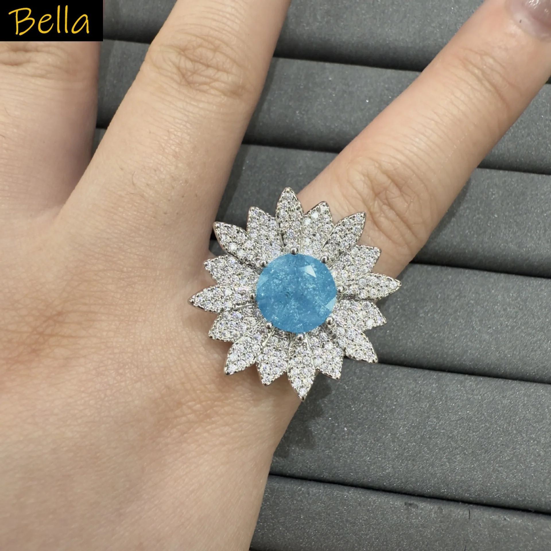 Fashion Adjustable Cubic Zirconia Ring for Women Shiny Jewelry 7 Colors Flower Design Yellow Blue for Gala Event Dinner Party
Fashion Adjustable Cubic Zirconia Ring for Women Shiny Jewelry 7 Colors Flower Design Yellow Blue for Gala Event Dinner Party