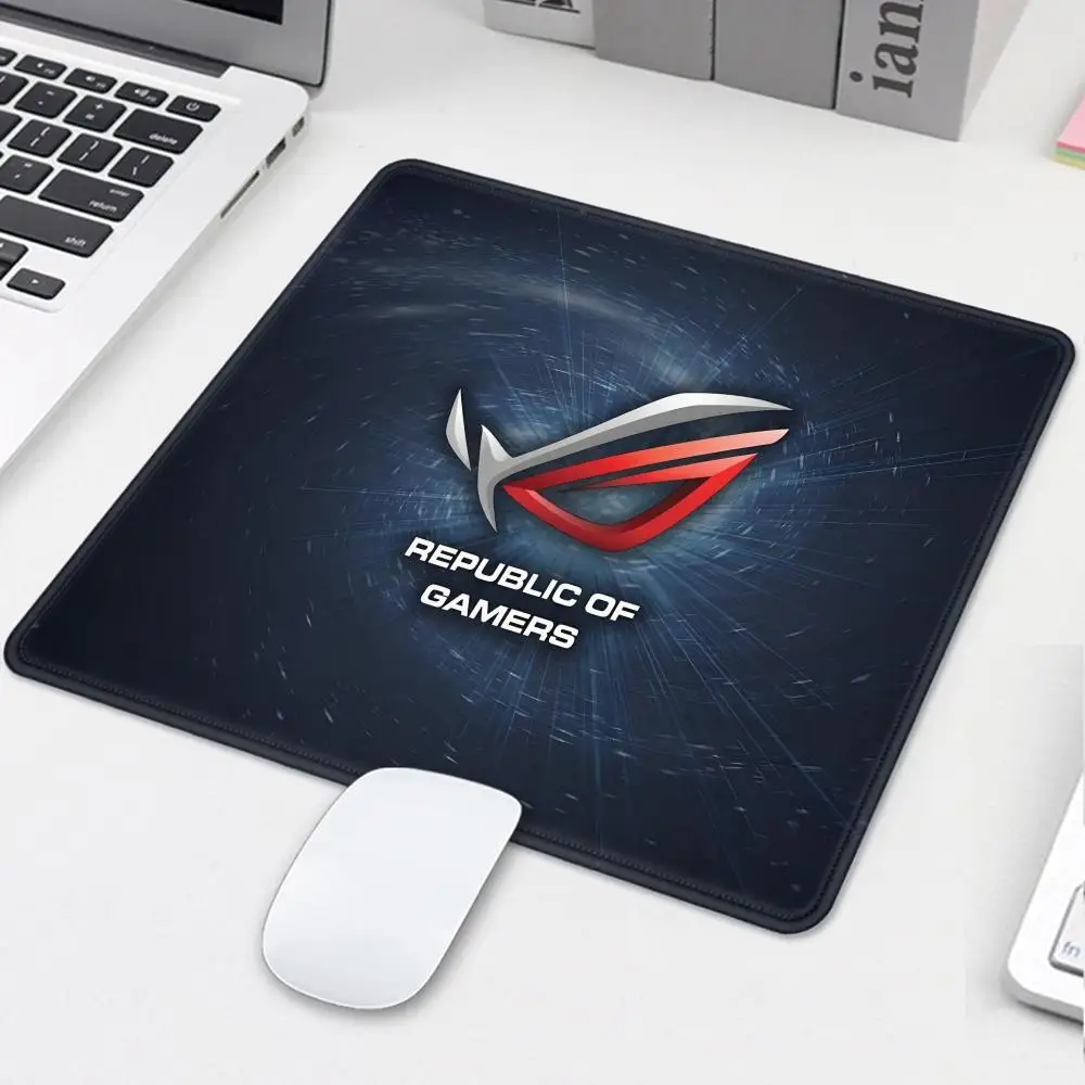 AS-US ROG Game Player Square Mousepad Small Size Home Desk Protector Mat Washable Desktop Mouse Pad Anti-slip Rubber Table Mats
AS-US ROG Game Player Square Mousepad Small Size Home Desk Protector Mat Washable Desktop Mouse Pad Anti-slip Rubber Table Mats