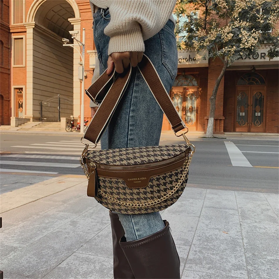 Women's Chain Fanny Pack Vintage Waist Packs Designer Shoulder Crossbody Chest Bag Female Handbags and Purses Ladies Belt Wallet
Women's Chain Fanny Pack Vintage Waist Packs Designer Shoulder Crossbody Chest Bag Female Handbags and Purses Ladies Belt Wallet