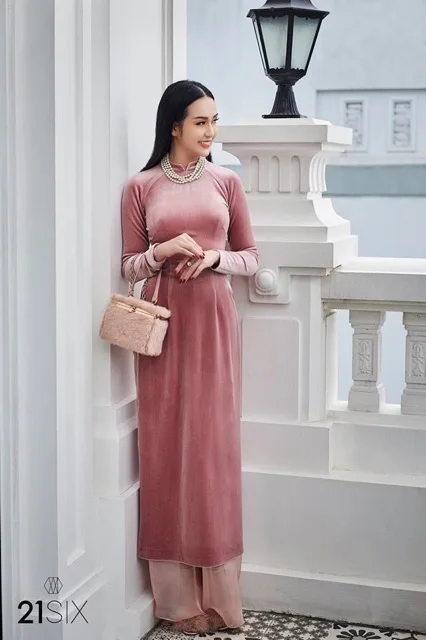 Customized Velvet Women Aodai Vetnam Clothing Long Cheongsam Aodai Vietnamese Traditionally Dress
Customized Velvet Women Aodai Vetnam Clothing Long Cheongsam Aodai Vietnamese Traditionally Dress