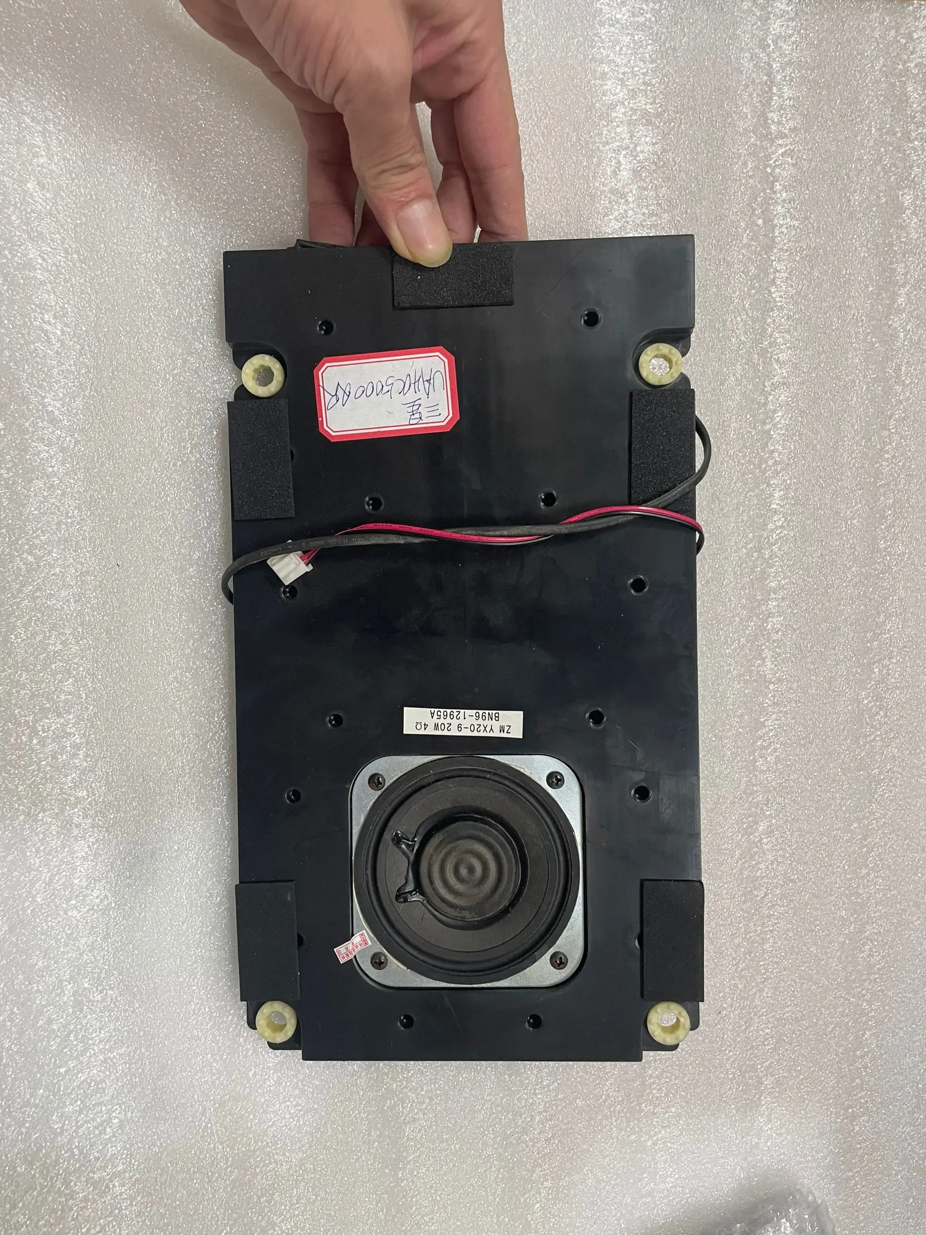 BN96-12965A 4 Ohms 20W Speaker For Samsung TV UN40C5000QF UA46C6200 UA46C5000 UE40C6000 UE40C5100QWXZF UA40C5000 UN40C6300
BN96-12965A 4 Ohms 20W Speaker For Samsung TV UN40C5000QF UA46C6200 UA46C5000 UE40C6000 UE40C5100QWXZF UA40C5000 UN40C6300