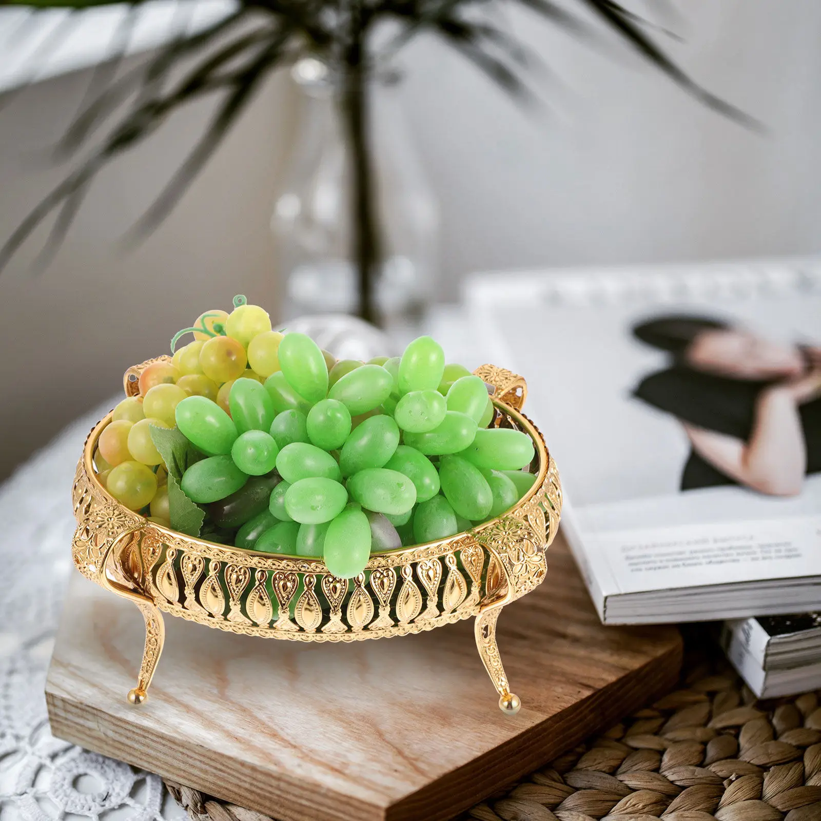 1Pcs European Metal Fruit Tray Luxurious Gilded Snack Plate for Home Kitchen Coffee Shop Decoration Fruit Storage Serving Tray
1Pcs European Metal Fruit Tray Luxurious Gilded Snack Plate for Home Kitchen Coffee Shop Decoration Fruit Storage Serving Tray