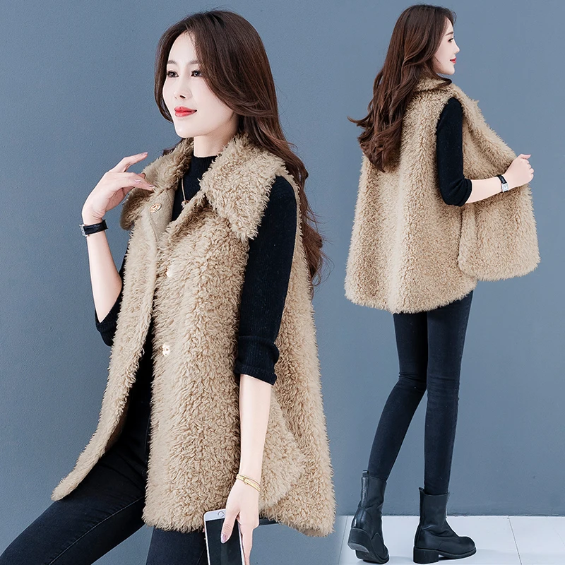 Женский жилет из овечьей шерсти, верхняя одежда для осени и зимы, многослойный, с небольшими декоративными пуговицами на плечах
Женский жилет из овечьей шерсти, верхняя одежда для осени и зимы, многослойный, с небольшими декоративными пуговицами на плечах