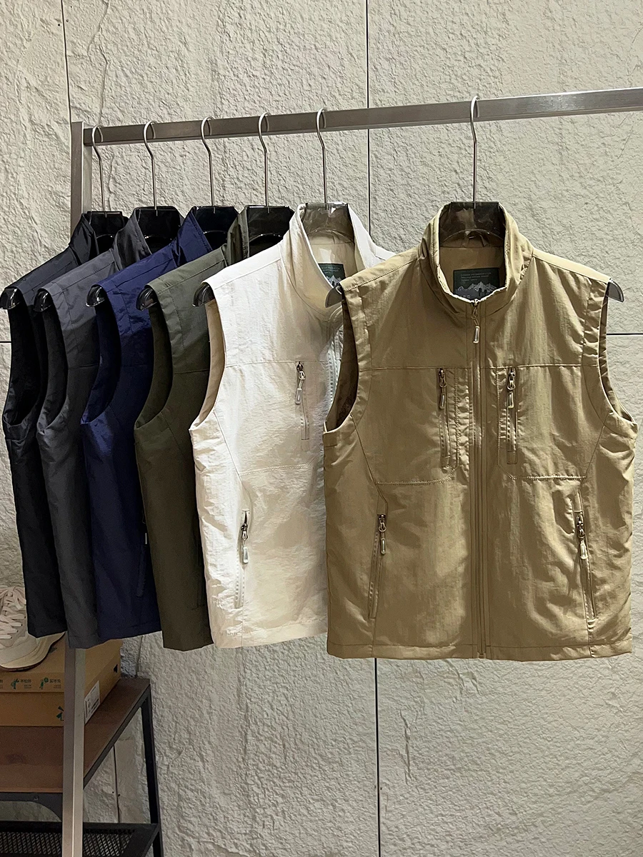 Outdoor High Quality Lightweight Breathable Pure Color Stand Collar Men's Workwear Vest Multi-Functional Pocket Spring Summer
Outdoor High Quality Lightweight Breathable Pure Color Stand Collar Men's Workwear Vest Multi-Functional Pocket Spring Summer