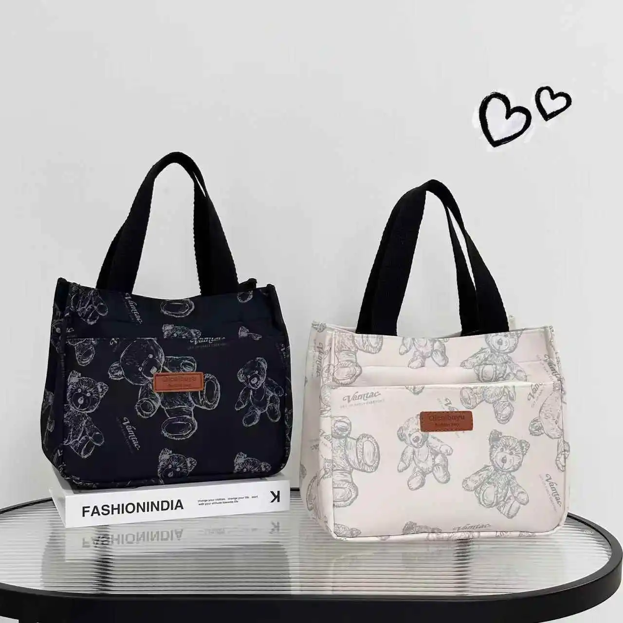 High Quality Oxford Cloth Waterproof Handbag Portable Maternity Bag for Outing Lightweight Commuting Bag Fashionable Canvas Bag
High Quality Oxford Cloth Waterproof Handbag Portable Maternity Bag for Outing Lightweight Commuting Bag Fashionable Canvas Bag