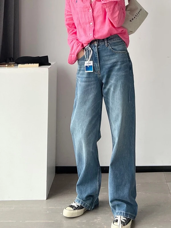 Classic Japanese Style Casual High Waist Light Blue Denim Jeans Women's Straight Leg Pants Versatile Slimming Washed Jeans
Classic Japanese Style Casual High Waist Light Blue Denim Jeans Women's Straight Leg Pants Versatile Slimming Washed Jeans