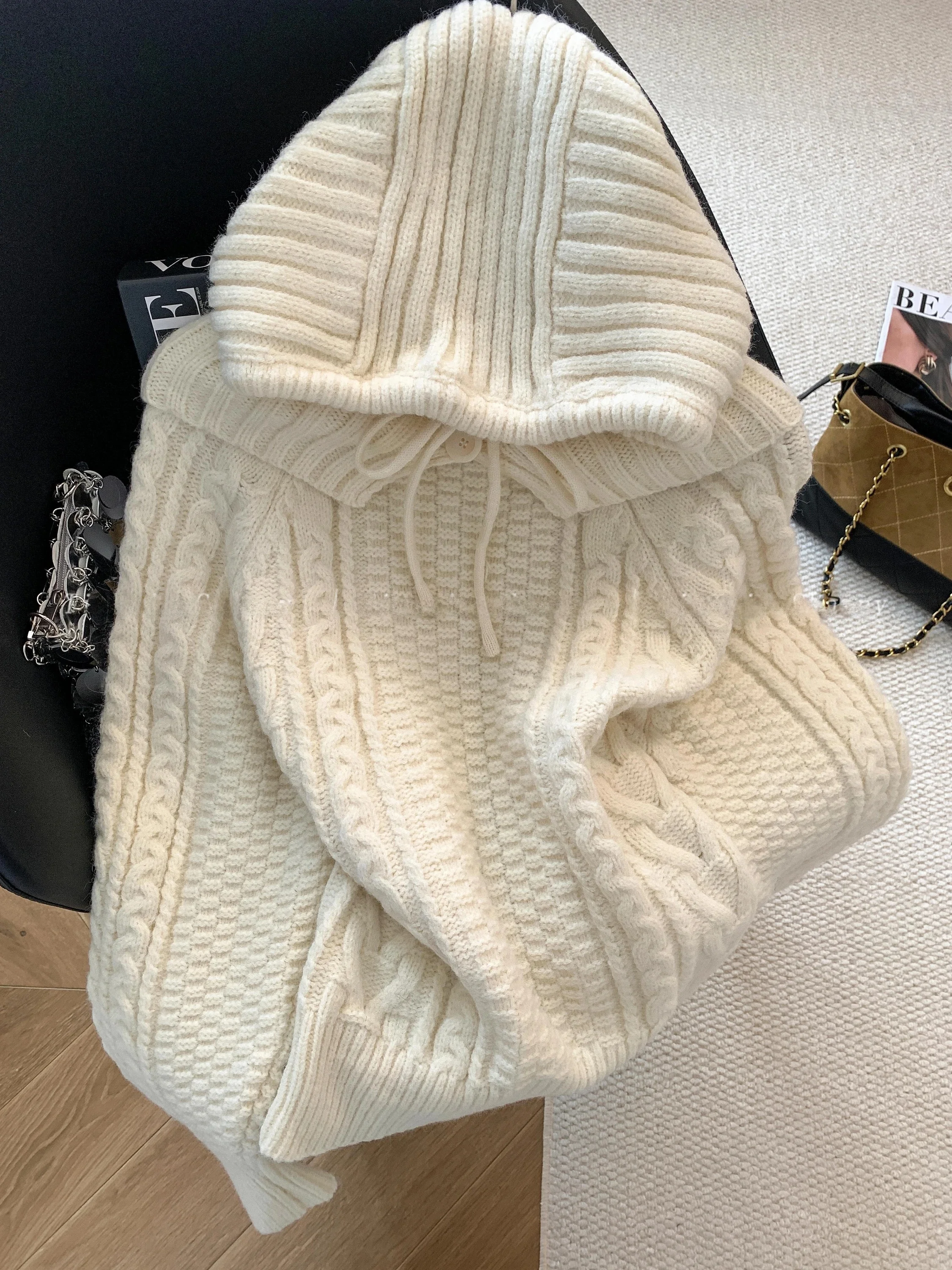 Korean Style Thickened Knitted Hat Sweater Women's Winter New Style Thickened Overhead Shirt Detachable Bulky Twist Self-Pres...
Korean Style Thickened Knitted Hat Sweater Women's Winter New Style Thickened Overhead Shirt Detachable Bulky Twist Self-Pres...