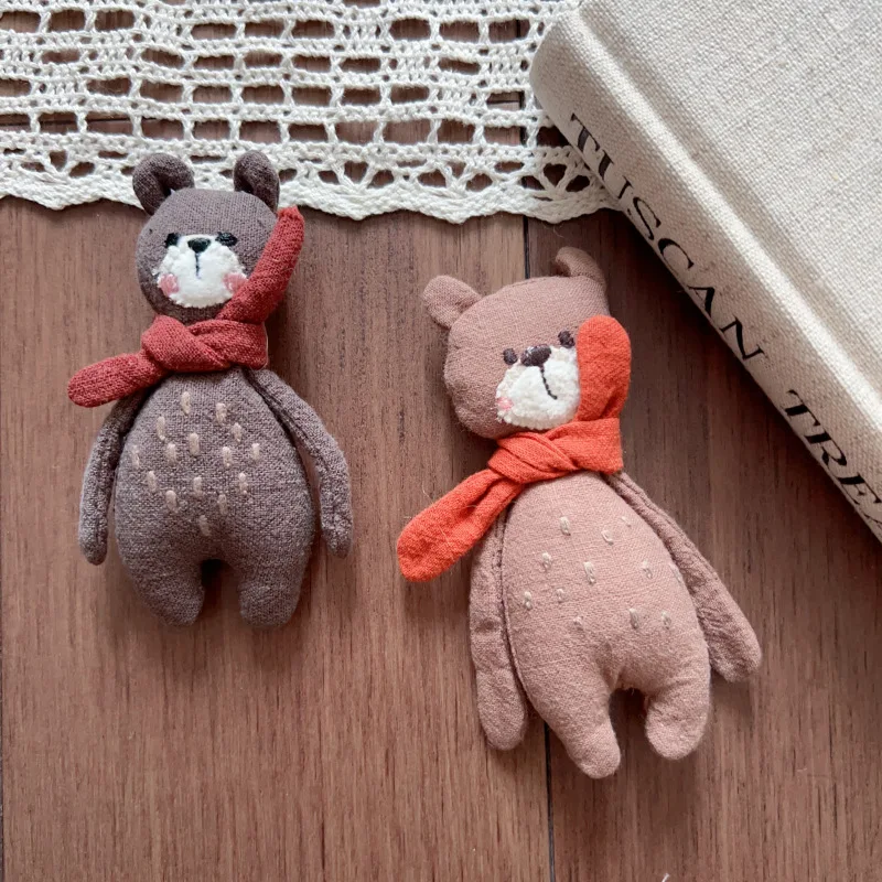 Cute Handmade Fabric Teddy Bear Pin Brooch for DIY Shoes Hat Bag Plush Toy Decorative Pendant High Quality
Cute Handmade Fabric Teddy Bear Pin Brooch for DIY Shoes Hat Bag Plush Toy Decorative Pendant High Quality