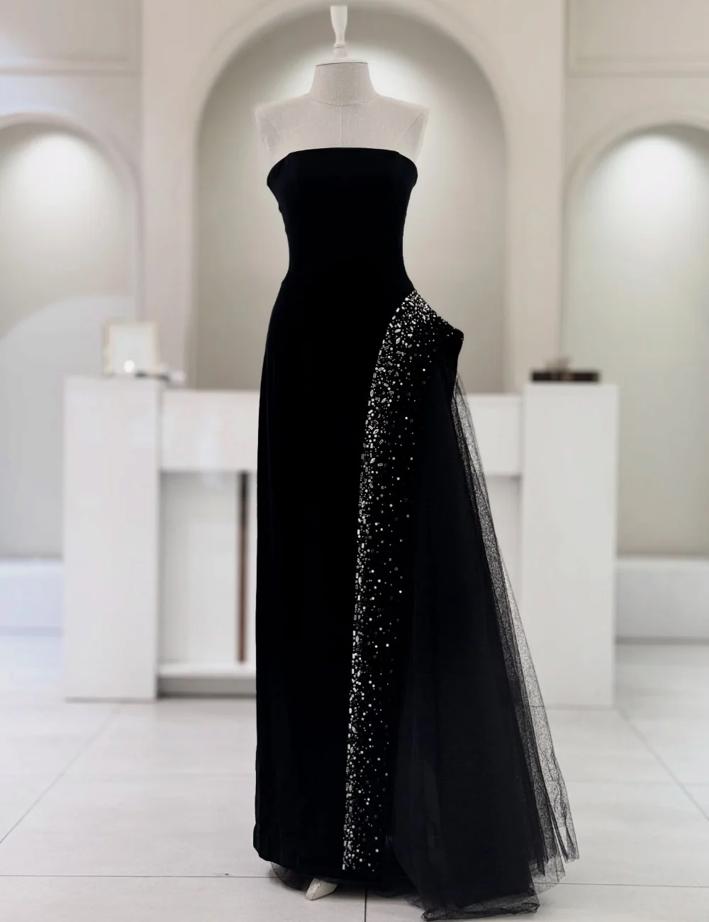 Customized Simple Pleat Sequined A-line Strapless Long Evening Dresses Luxury 2025 Exquisite Sizes Available
Customized Simple Pleat Sequined A-line Strapless Long Evening Dresses Luxury 2025 Exquisite Sizes Available