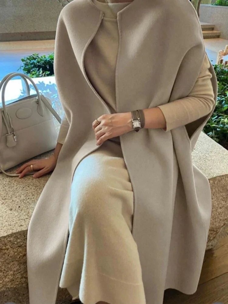 2024 JAPAN Style Thicked Warm Coats O Neck Hiddn Breasted Jackets New Solid Simple Capes Outfits Spring Winter Clothes Women
2024 JAPAN Style Thicked Warm Coats O Neck Hiddn Breasted Jackets New Solid Simple Capes Outfits Spring Winter Clothes Women