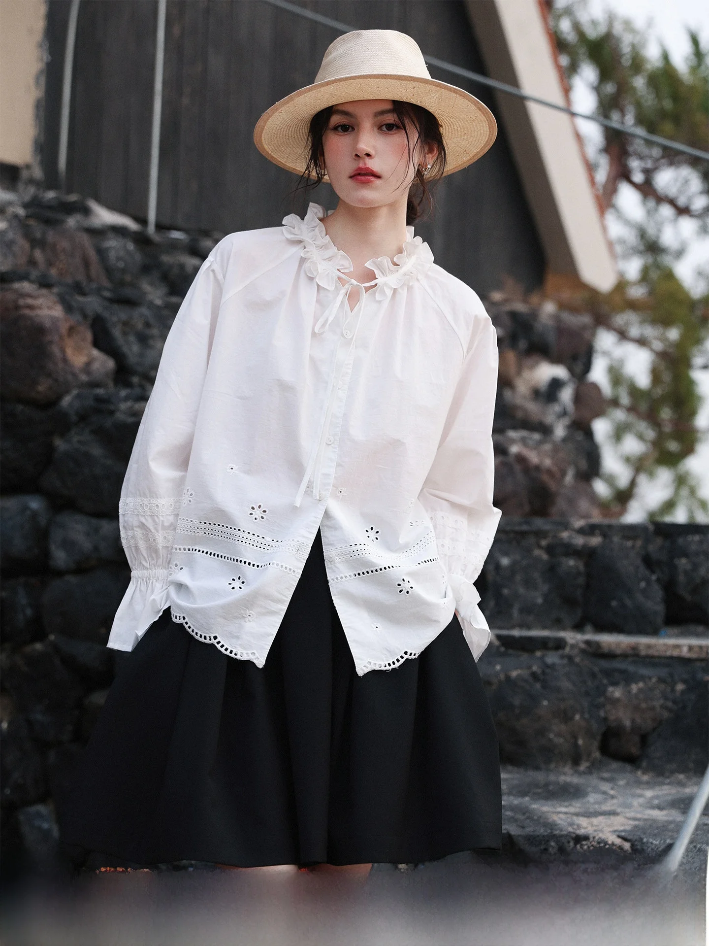 White Embroidered Hollow out Lotus Leaf Collar Shirt Women's Design Sensation French Style Loose Fit Cotton Long Sleeve Shirt
White Embroidered Hollow out Lotus Leaf Collar Shirt Women's Design Sensation French Style Loose Fit Cotton Long Sleeve Shirt