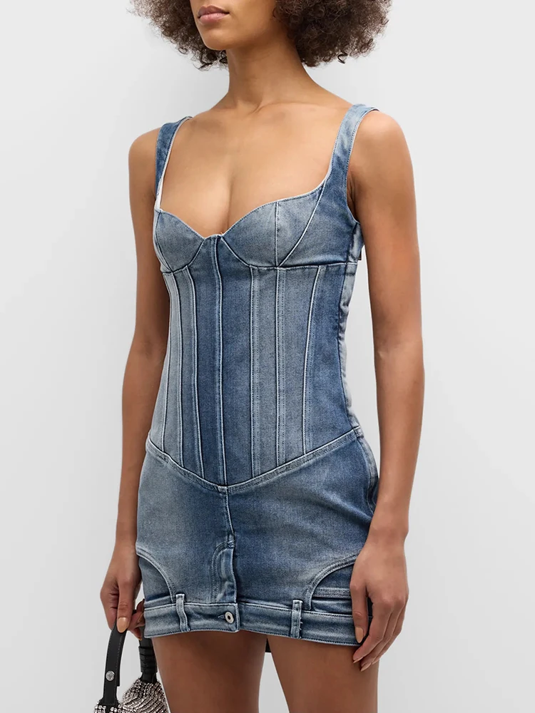 Misplaced inverted design denim halter dress chic sexy vintage do old fishbone slimming wrap style women's dress 2024 summer new
Misplaced inverted design denim halter dress chic sexy vintage do old fishbone slimming wrap style women's dress 2024 summer new
