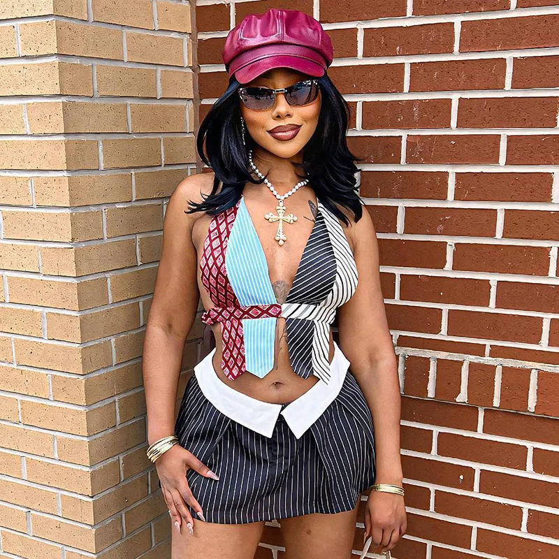 2024 Summer Striped Printed Hollow Out Backless Crop Top Women Sexy Spicy Girl Halter Sleeveless Patchwork Unique Street T Shirt
2024 Summer Striped Printed Hollow Out Backless Crop Top Women Sexy Spicy Girl Halter Sleeveless Patchwork Unique Street T Shirt