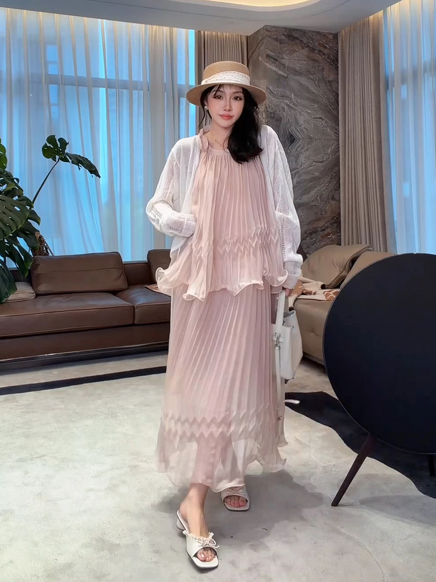ME Coconut Breeze Knit Casual Loose Polyester Fiber Physical Sun Protection Texture Wheat Spike Knitted Sweater for Women
ME Coconut Breeze Knit Casual Loose Polyester Fiber Physical Sun Protection Texture Wheat Spike Knitted Sweater for Women