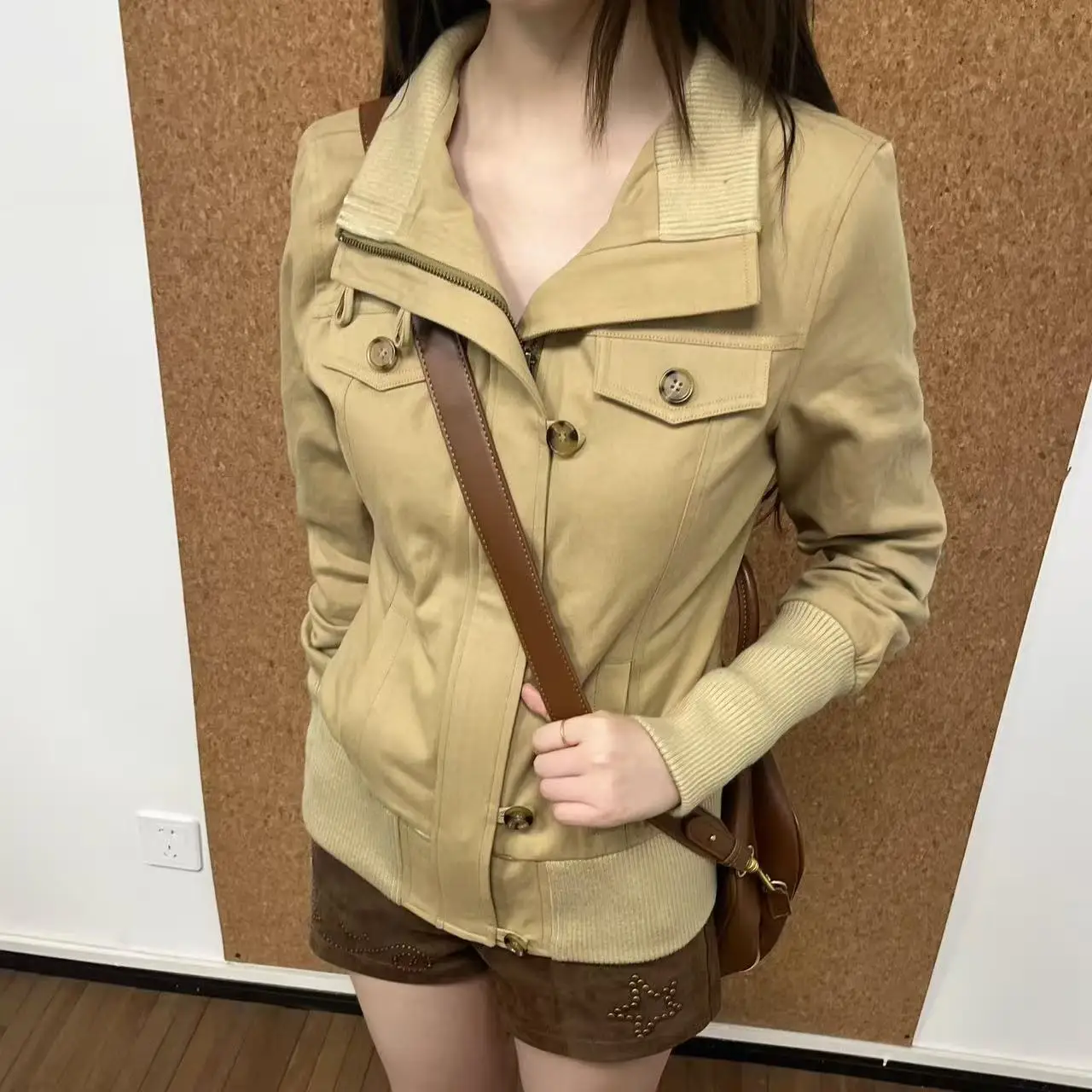 Винтажная приталенная куртка в стиле панк, уличная одежда для девочек, однотонное пальто Y2k, повседневная корейская модная толстовка 2000-х годов, женская Harajuku 
Винтажная приталенная куртка в стиле панк, уличная одежда для девочек, однотонное пальто Y2k, повседневная корейская модная толстовка 2000-х годов, женская Harajuku